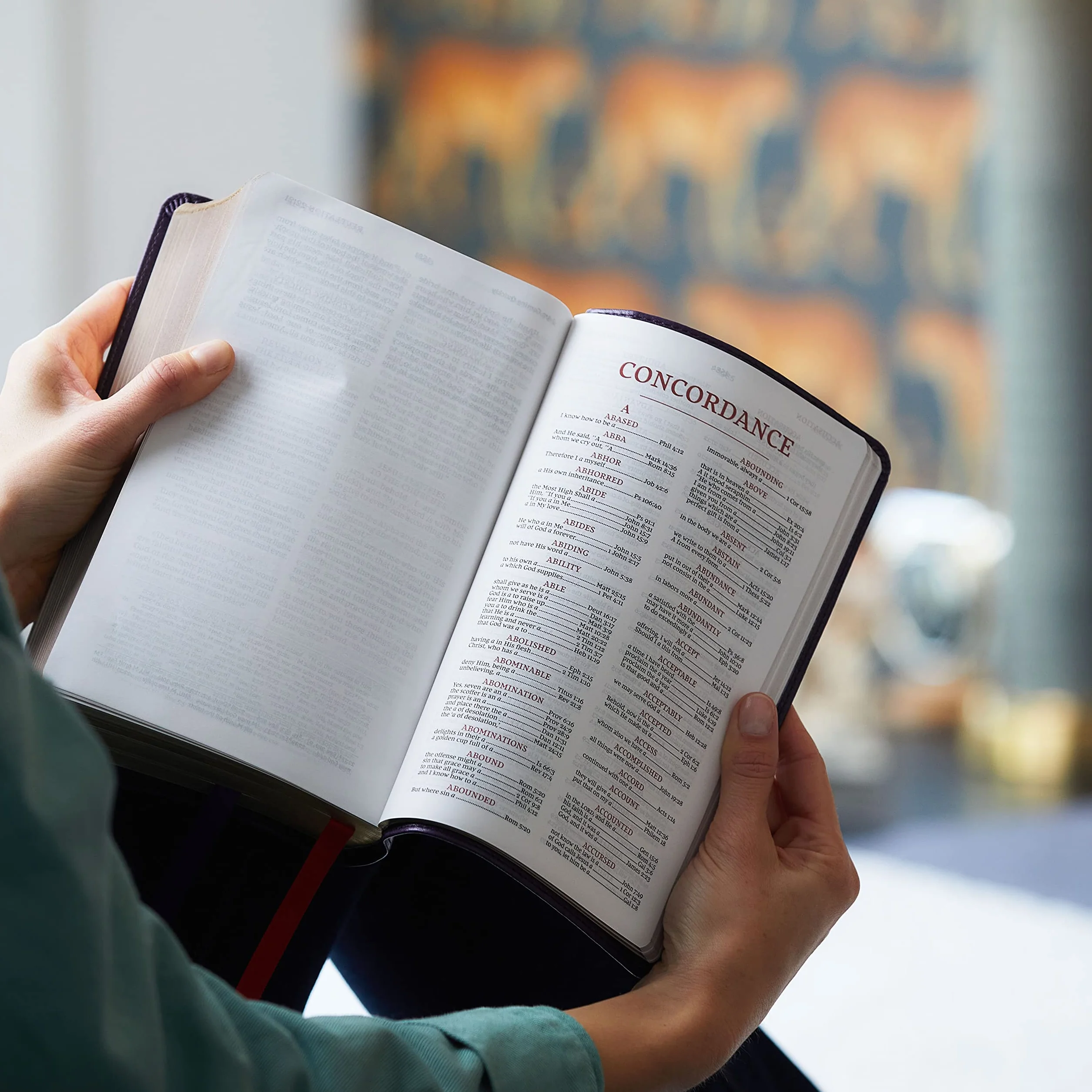 Nkjv, Personal Size Reference Bible, Sovereign Collection, Leathersoft, Black, Red Letter, Comfort Print: Holy Bible, New King James Version