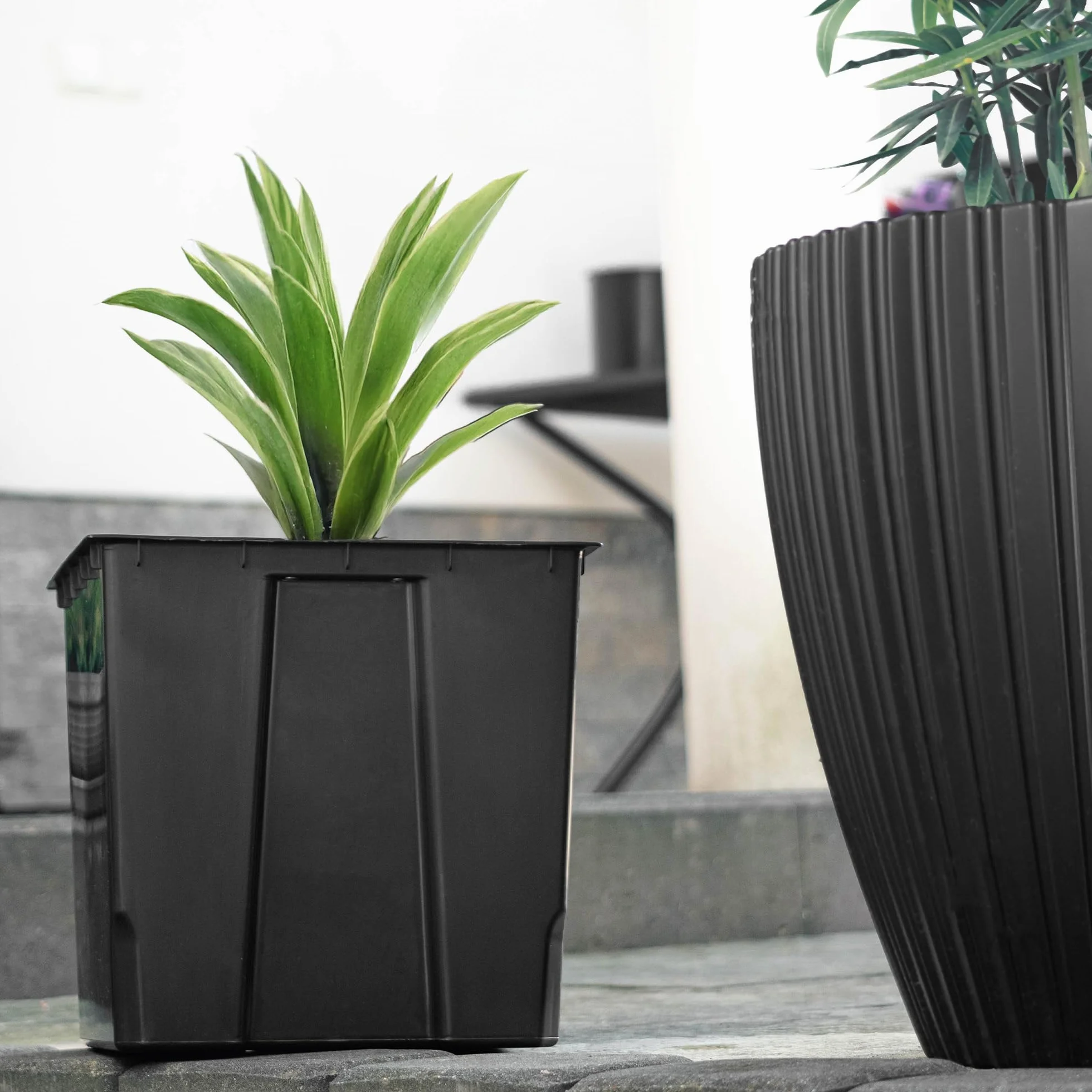 KADAX Wkładka 35 cm do doniczek, czarna wkładka z tworzywa sztucznego, wkładka z tworzywa sztucznego z uchwytami do przenoszenia doniczek, prostokątna, doniczka wewnętrzna (34,5 x 28 cm)