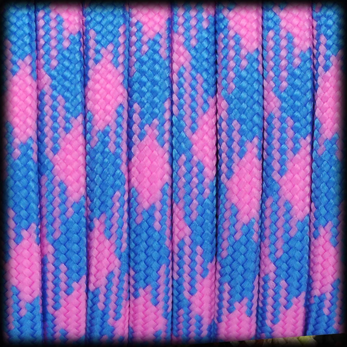 Paracord 550 linka nylonowa/poliestrowa o długości 30 m, z 7 rdzeniowymi pasmami do bransoletek, linek, naszyjników, linka o grubości 4 mm, linka wielofunkcyjna, linka survivalowa, obciążenie do 250 kg