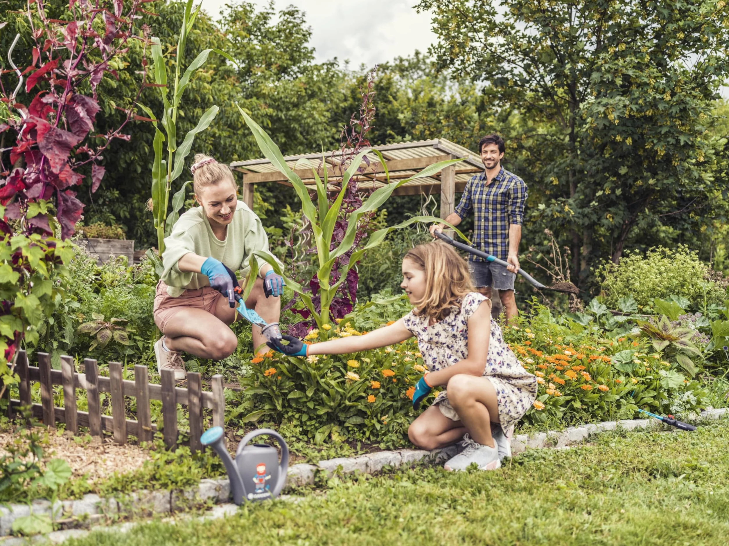 Gardena rękawica ogrodnicza i do pielęgnacji roślin 9/L: Rękawice do wymagających prac w ogrodzie i przy sadzeniu, optymalny chwyt, oddychający materiał siatkowy, mobile touch do smartfona (11508-20)