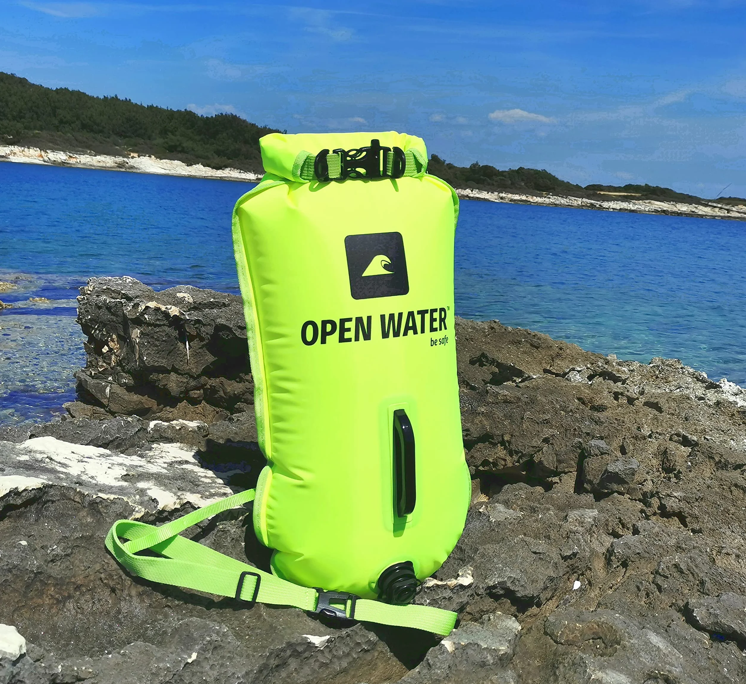 OPENWATER dmuchana boja do pływania XL - duża bojka asekuracyjna z kieszenią na rzeczy 28L zielona neon