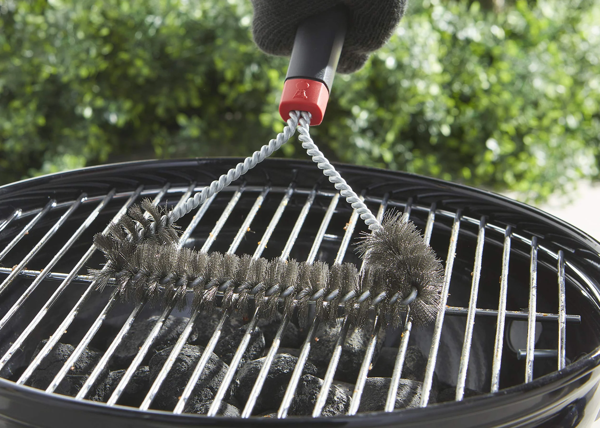 Weber Zestaw Czyszczenia Grili Emaliowanych, z: 3 Szczotki do Grilla, Środek do Czyszczenia Rusztu i Emalii, Spray Antyprzywierający, Ścierka Mikrofibrowa, Skrobaczka, 2 Gąbki do Czyszczenia (18284)