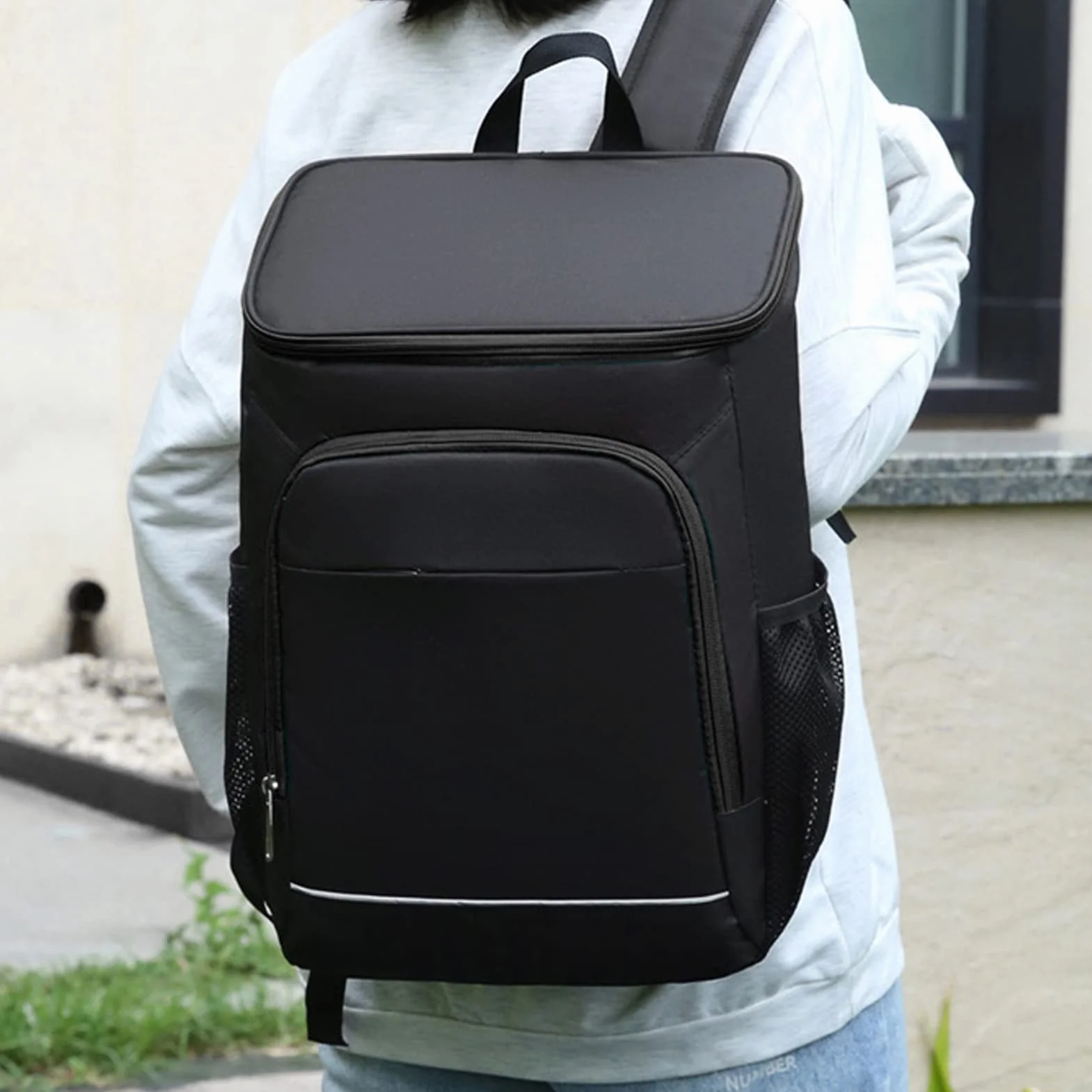 Plecak Termoizolacyjny o Dużej Pojemności Torba Izolacyjna na Gorąco i Zimno na Piknik na świeżym Powietrzu w Kolorze Czarnym
