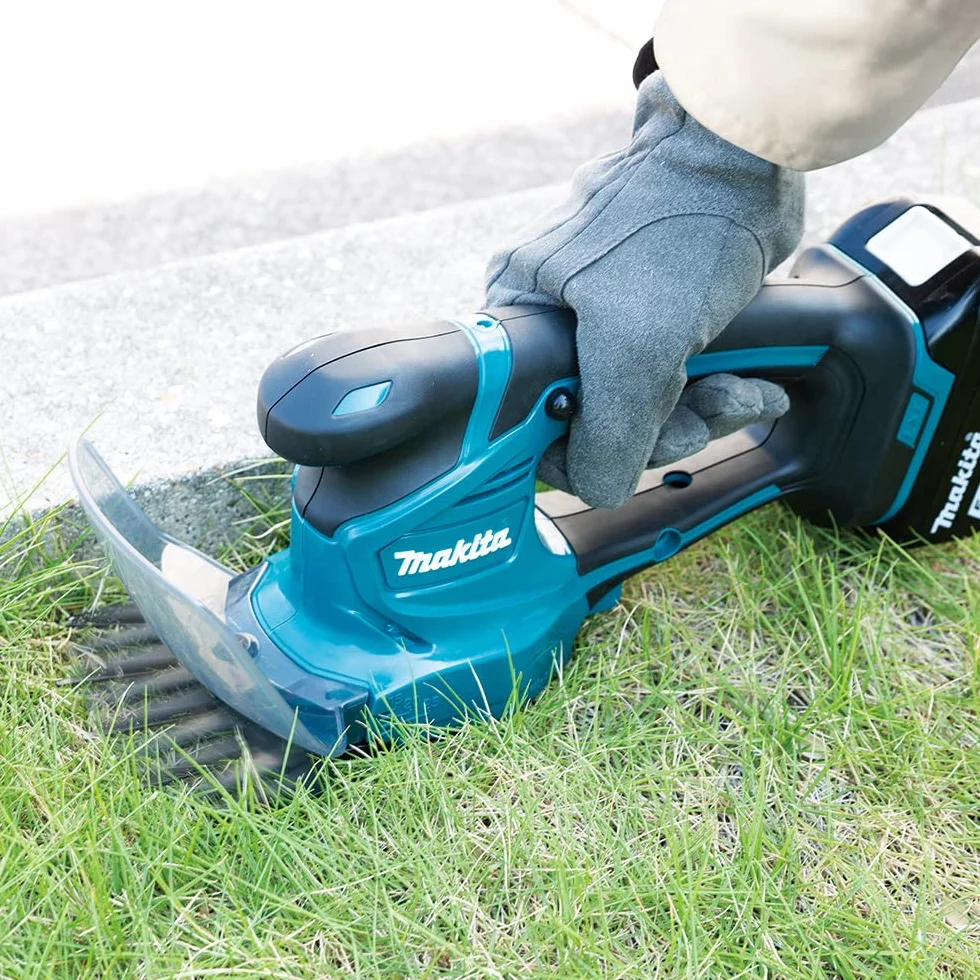 Makita DUM111ZX 18V litowo-jonowe LXT 110 mm nożyce do trawy w komplecie z nasadką trymera, baterie i ładowarka nie są dołączone