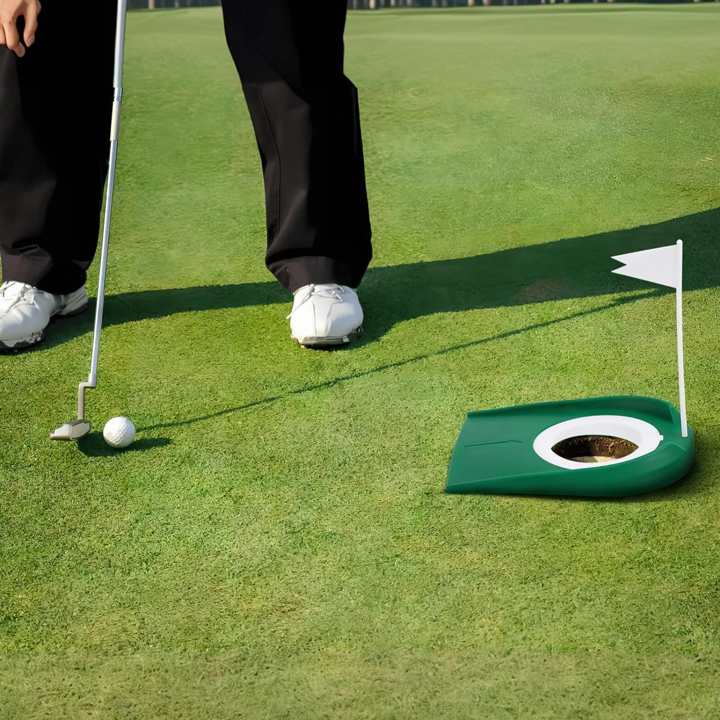 Plastikowy puchar do miotacza golfowego z otworami i flagami
