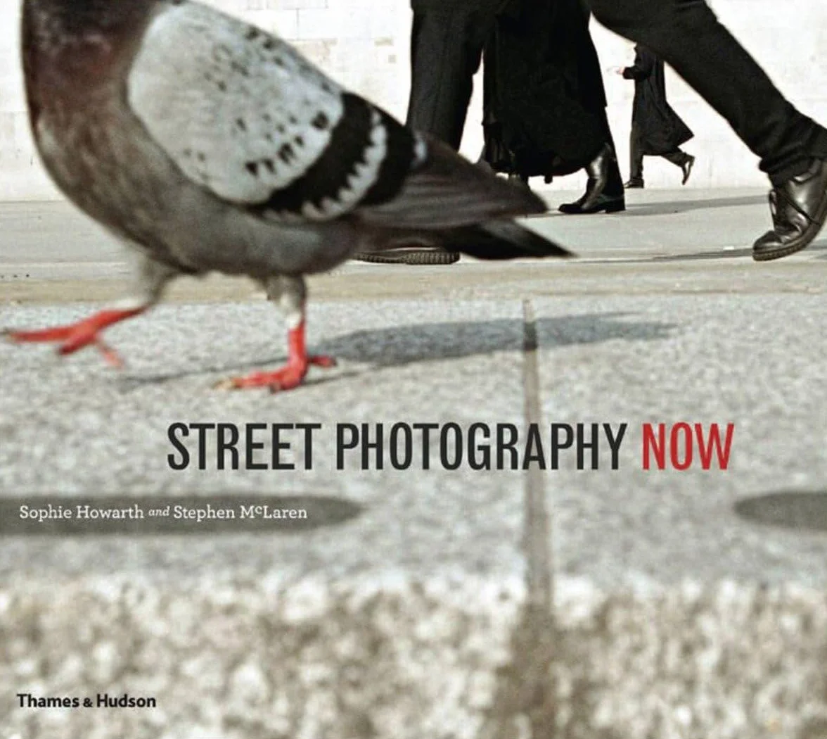 Street Photography Now: with 301 photograhs in color and black-and-white