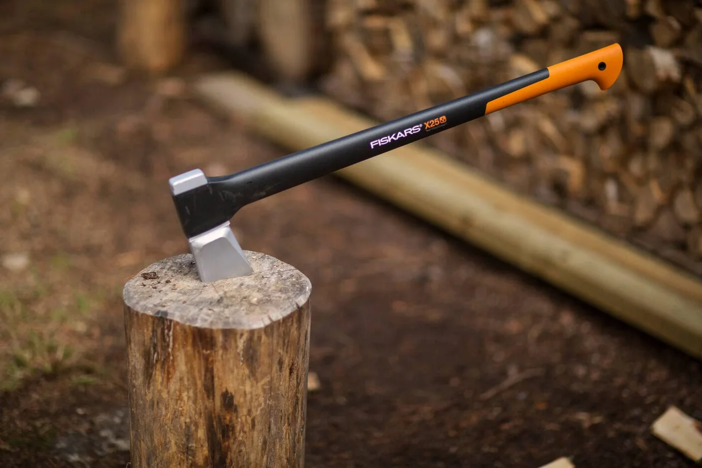 Fiskars X-Series Siekiera, Czarny/Pomarańczowy, X25/77 cm