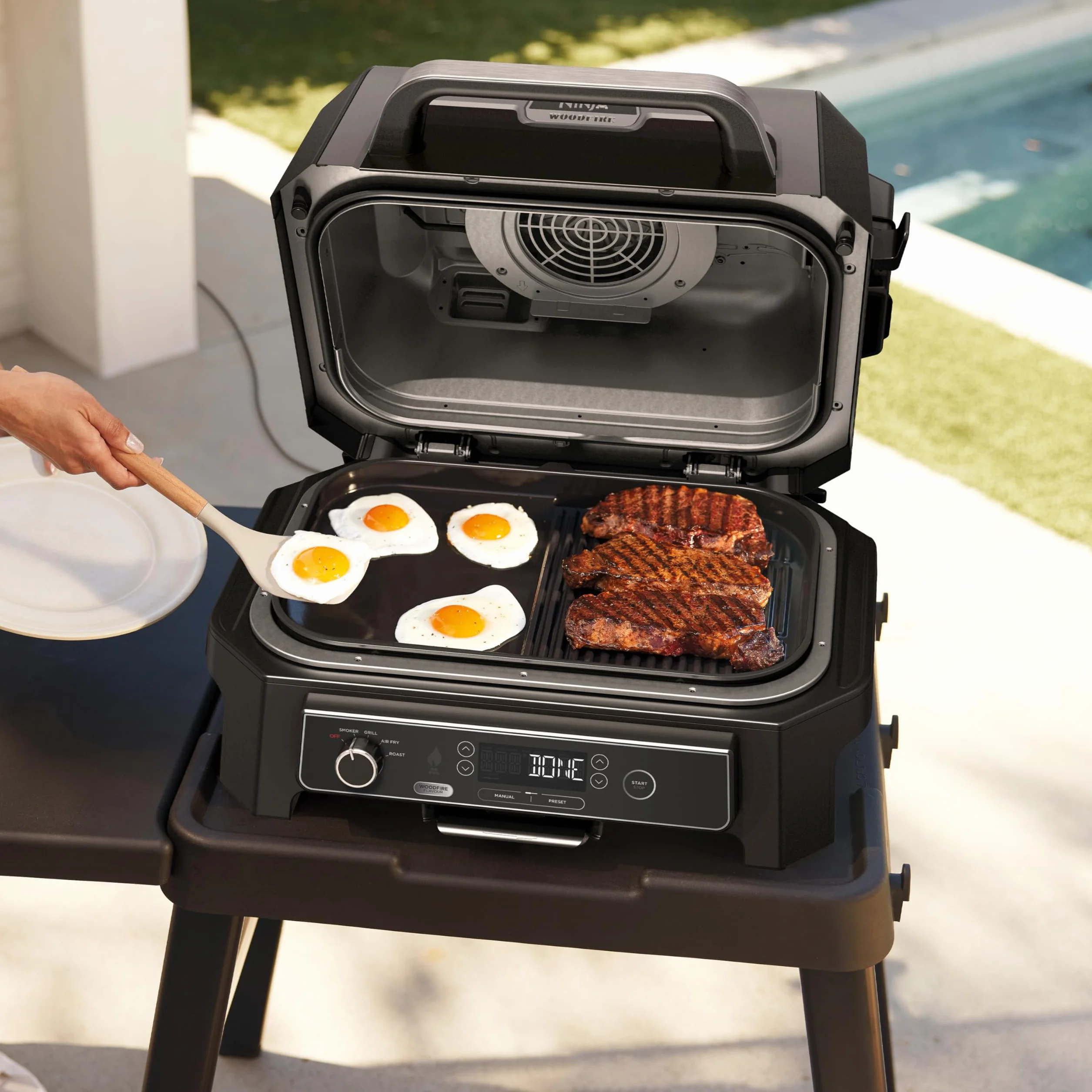 Ninja Woodfire XL Grill i płaski talerz, nieprzywierająca, kombi płaski i grillowy, oficjalne akcesorium, kompatybilny z Ninja Woodfire XL BBQ Grill OG850 / OG901, czarny, XSKOGXLGGCMEU