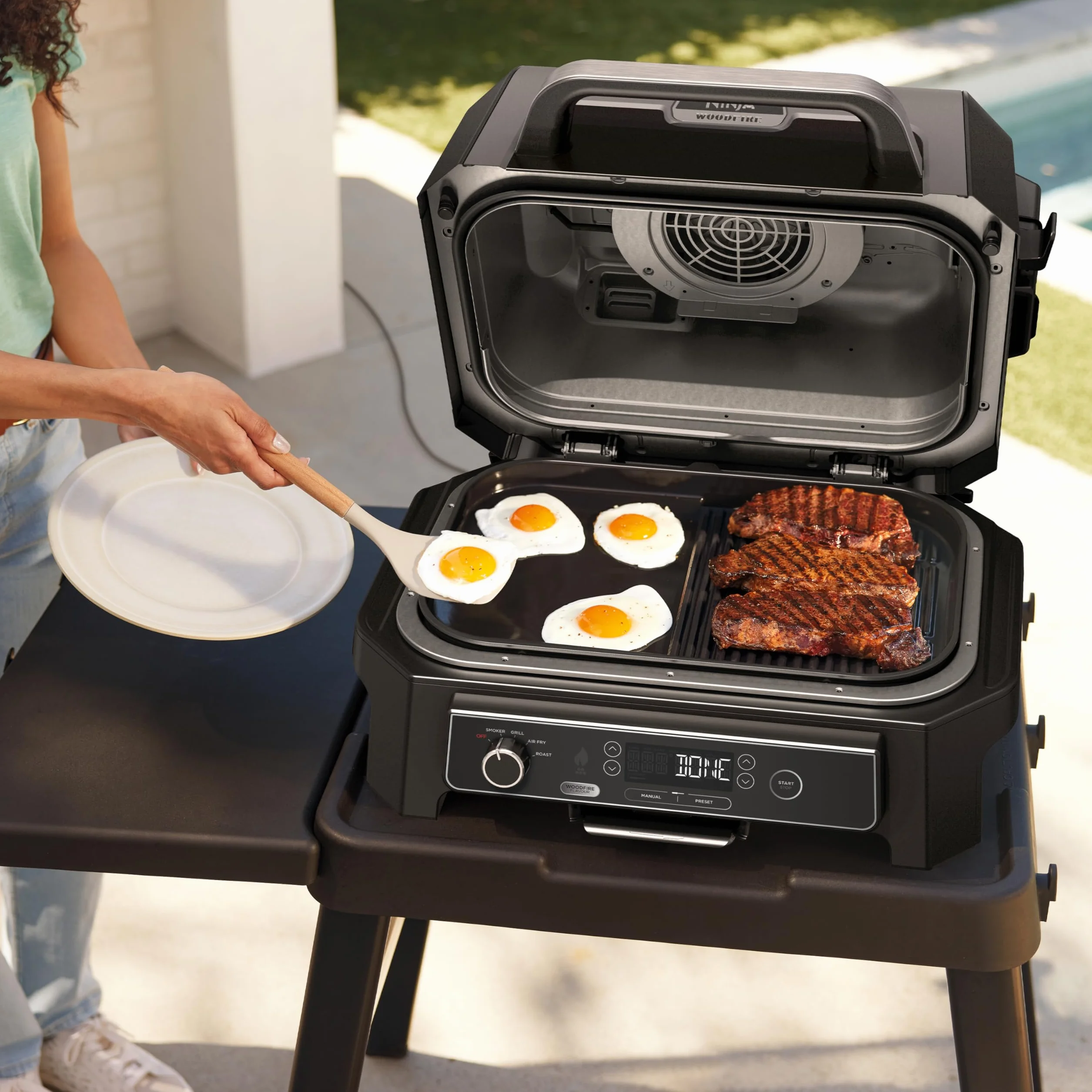 Ninja Woodfire XL Grill i płaski talerz, nieprzywierająca, kombi płaski i grillowy, oficjalne akcesorium, kompatybilny z Ninja Woodfire XL BBQ Grill OG850 / OG901, czarny, XSKOGXLGGCMEU