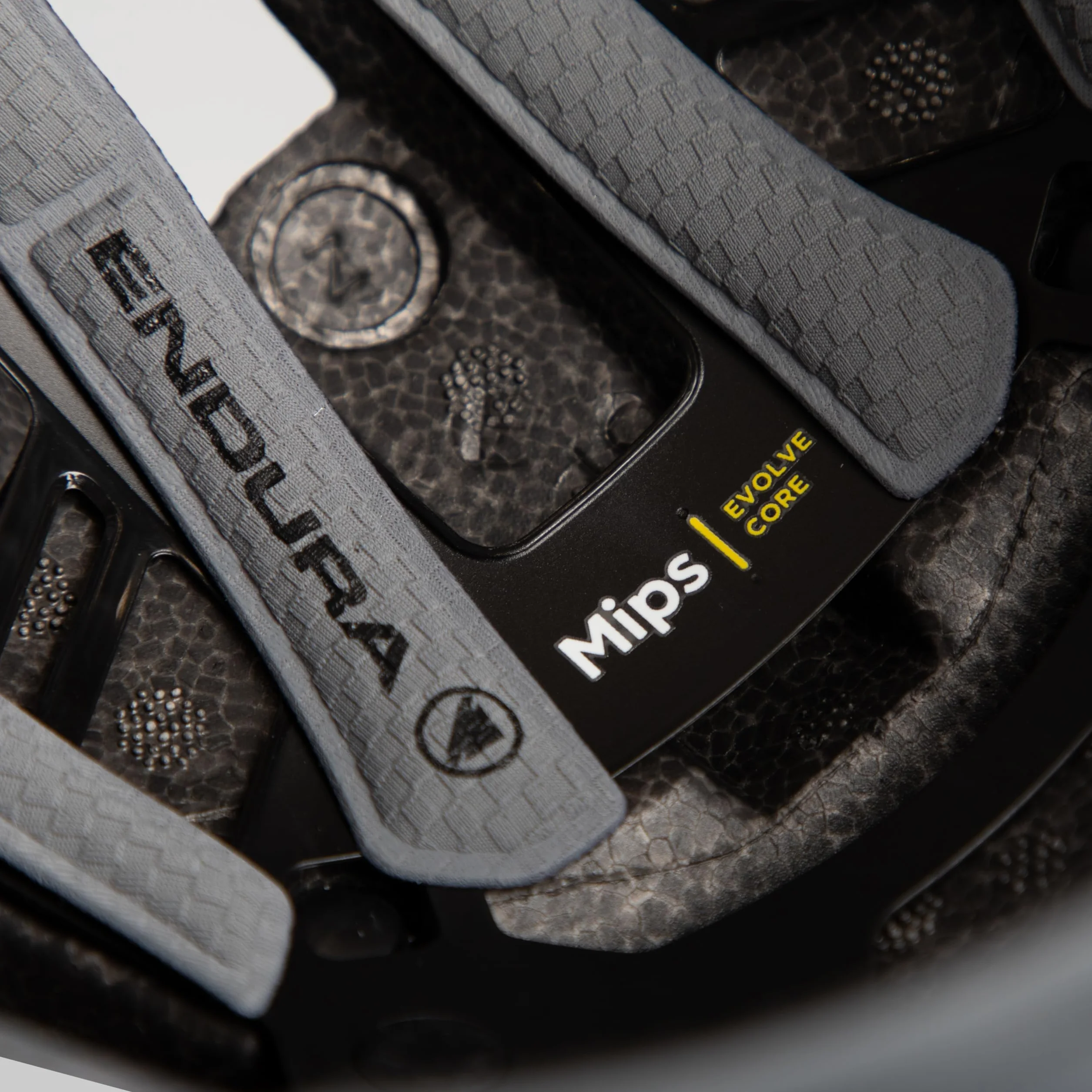 Endura Xtract Mips kask męski, biały, M-L