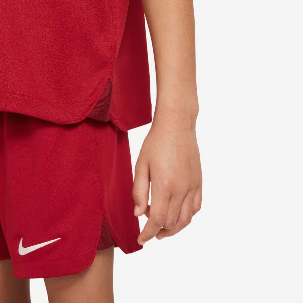 Liverpool F.C. Oficjalny domowy zestaw do gier 2022/23