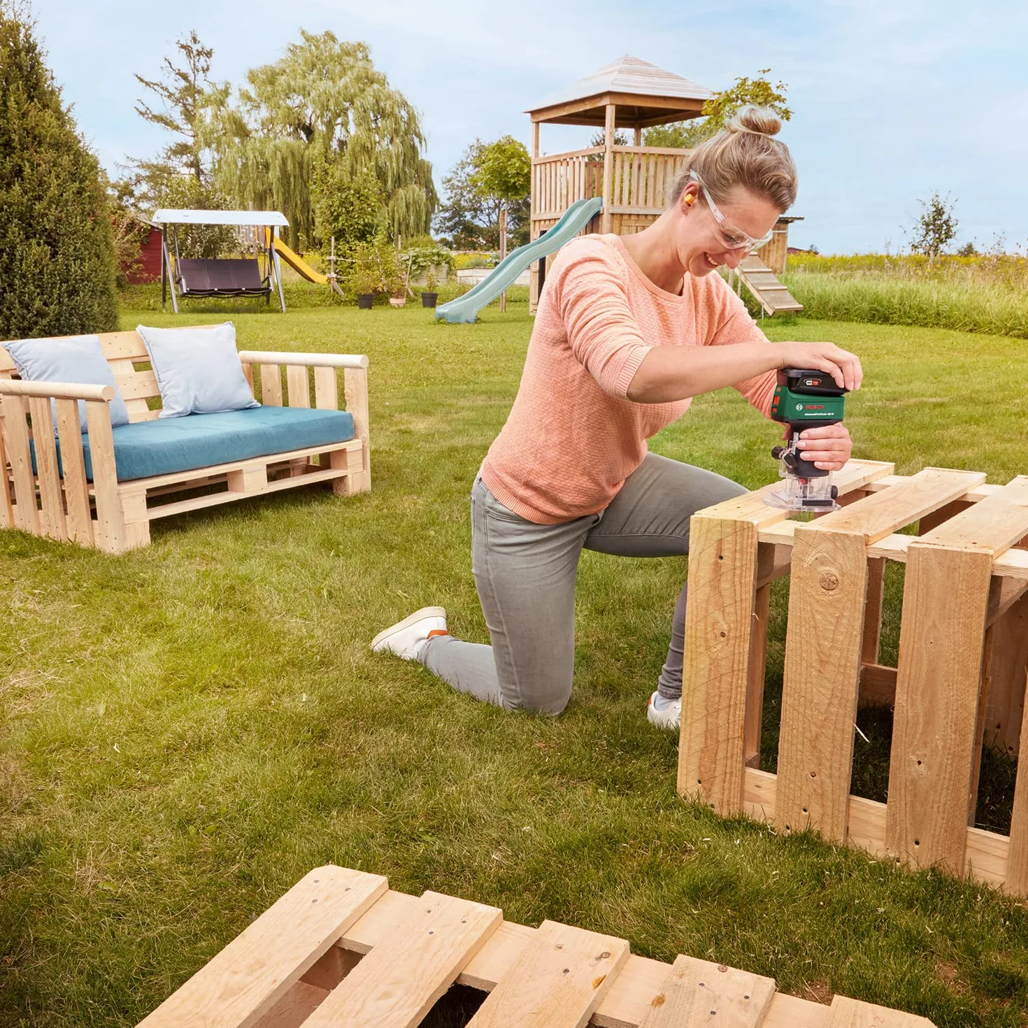 Bosch Home and Garden Akumulatorowa Frezarka do Krawędzi Bosch Advancedtrimrouter 18V-8, Bez Akumulatora, System 18V, Silnik Bezszczotkowy, Opakowanie Kartooptymalne