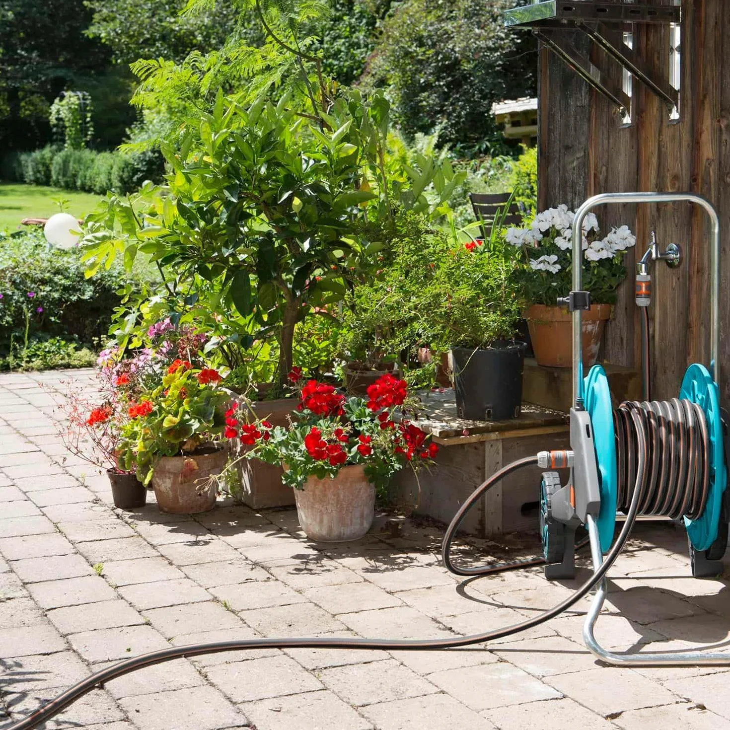 Gardena zestaw przyłączeniowy Comfort FLEX 13 mm (1/2"), 1,5 m: wysokiej jakości wąż adaptacyjny do podłączenia wózka na wąż, z szybkozłączami i przyłączem kranowym, ciśn. rozrywające 25 b (18040-20)
