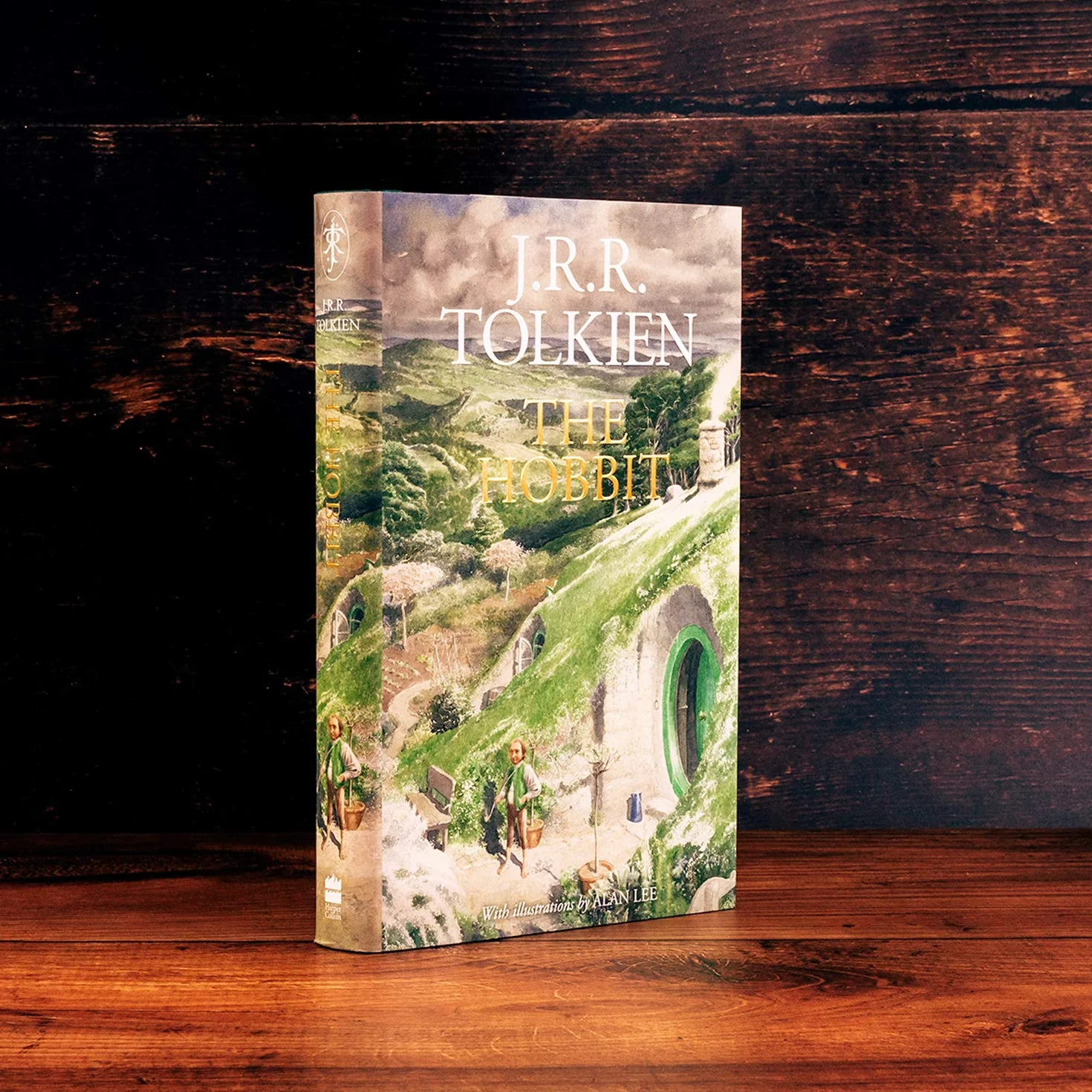 The Hobbit: The Classic Bestselling Fantasy Novel