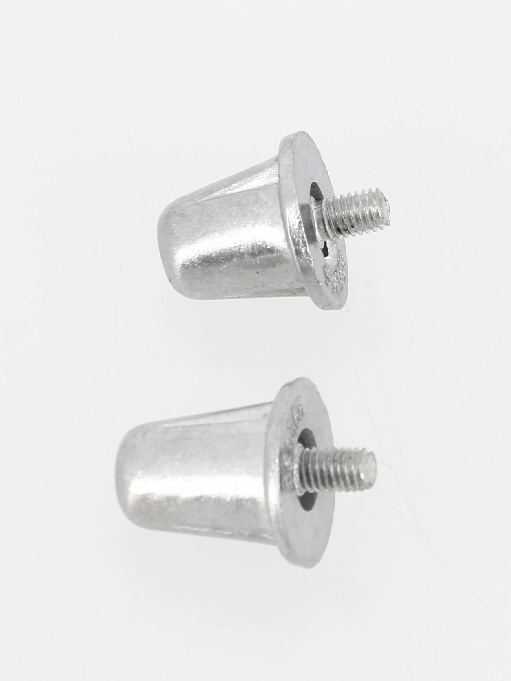 Gilbert Aluminiowe korki piłkarskie 18/21mm metaliczne srebro Jeden rozmiar