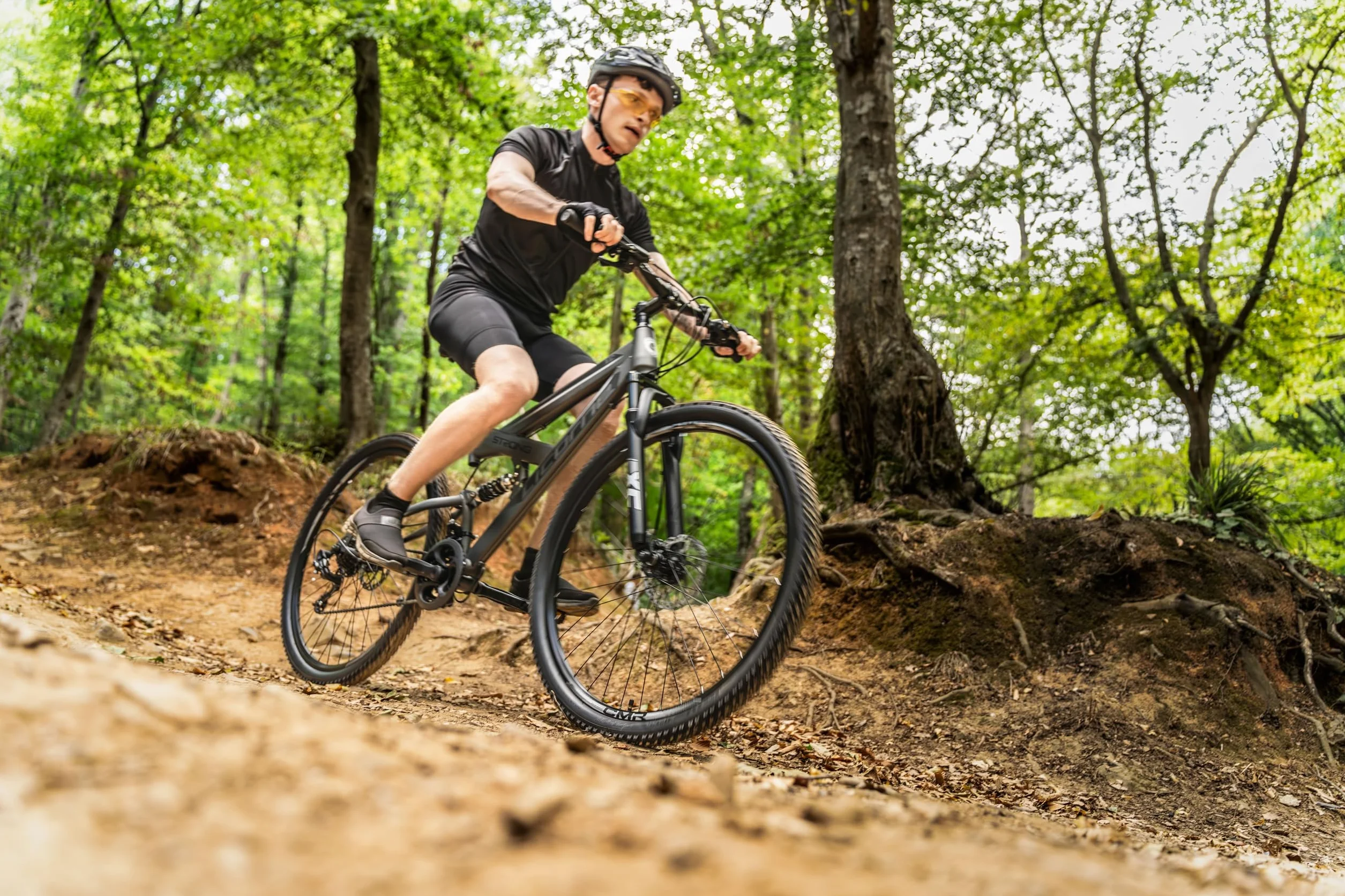 Rower górski Licorne Bike Strong 2D 26 27,5 29 cali hamulce tarczowe 21 biegów pełne zawieszenie