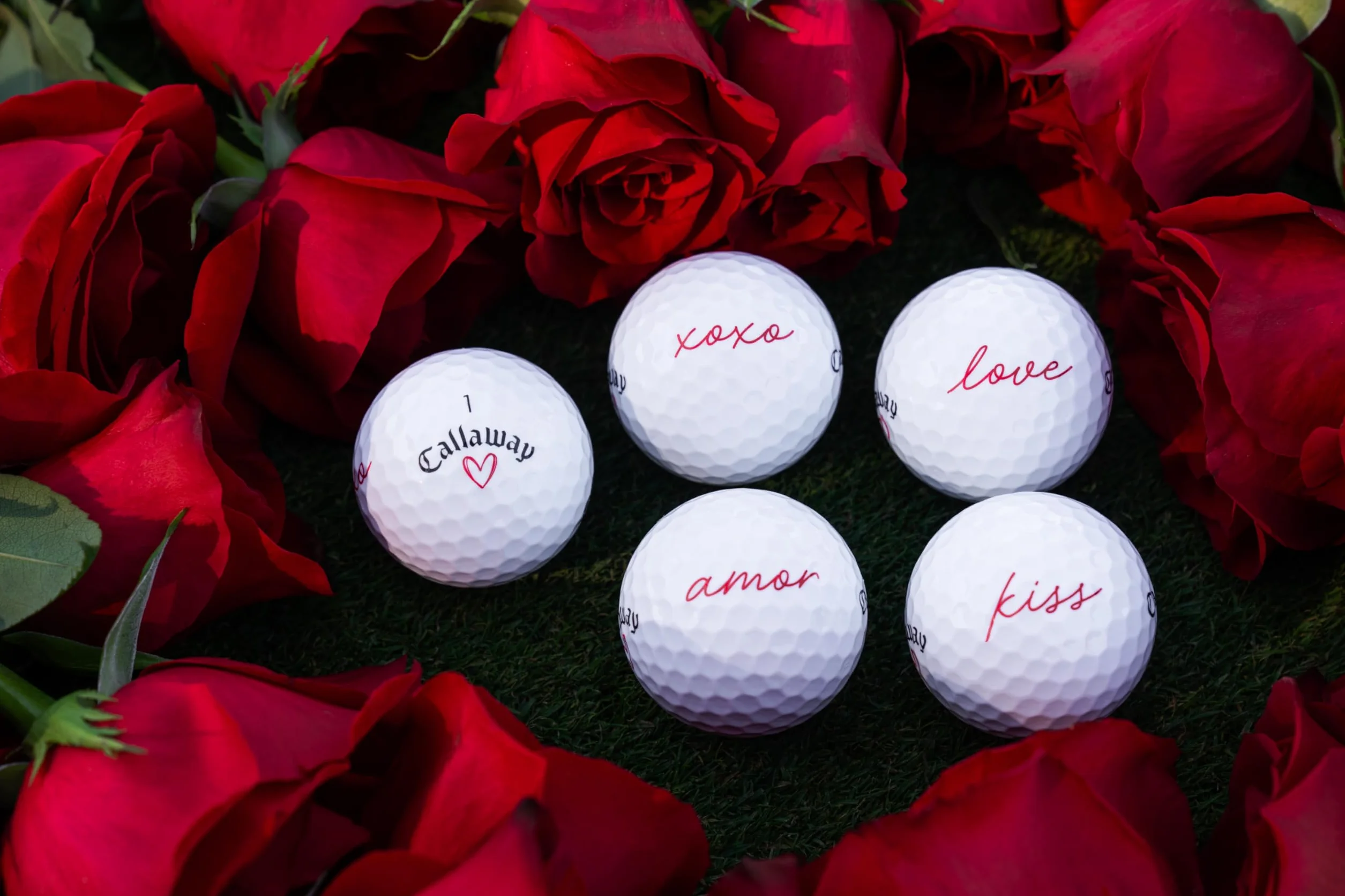 Callaway Golf Supersoft piłka golfowa 2025 Love Heart Walentynki
