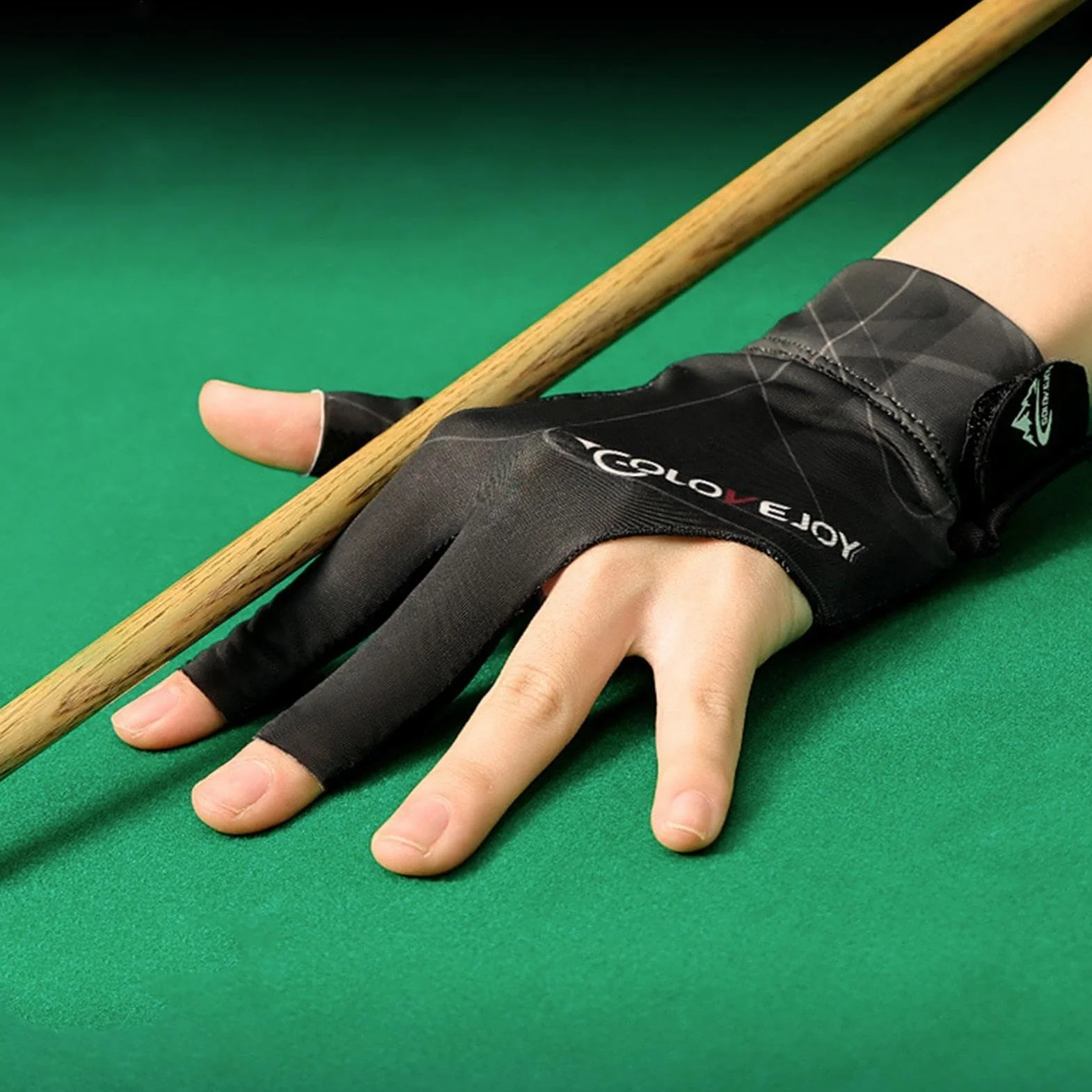 Pool Gloves, 3-Finger Trick Billiards Glove, Breathable Non-Slip Fabric, Stretchable Common Fit, Smooth Cue Control, Perfect for Men,women, Beginners, and Professional Players