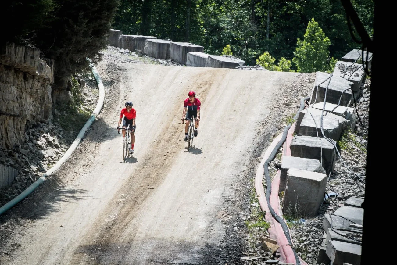 Panaracer Gravelking SS Plus TLR bezdętkowa gotowa opona składana, mieszanka żwirowa ZSG, odporna na przebicie, technologia Beadlock, 120 Tpi TuffTex+, dwuwarstwowa obudowa, żwirowa opona rowerowa