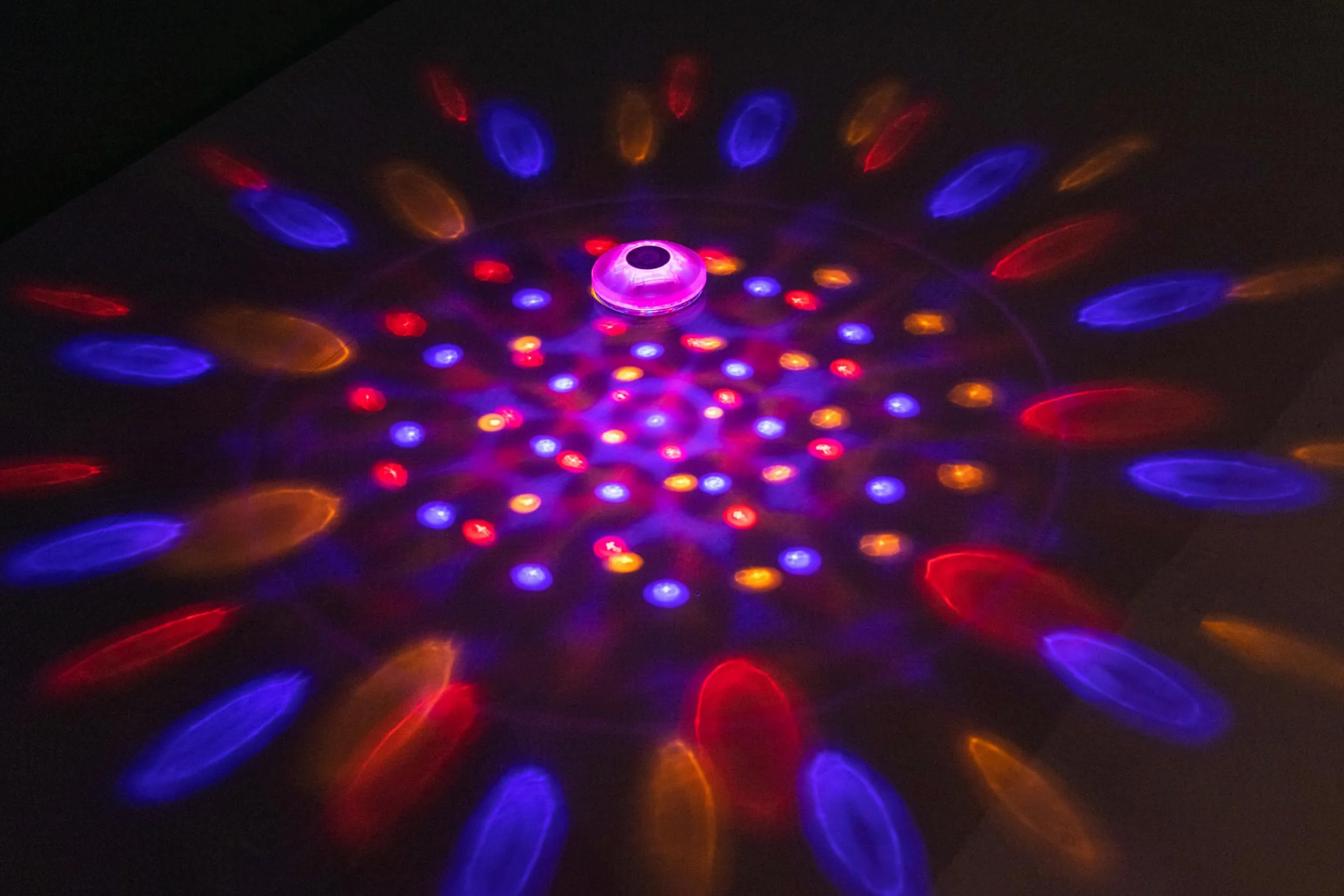Bestway Zasilana na baterie, pływająca lampa LED, Ø 14 cm