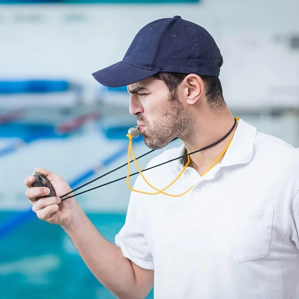 CREADY Stoper Sportowy z Gwizdkiem Czasomierz Do Piłki Nożnej Pływania Lekkoatletyki