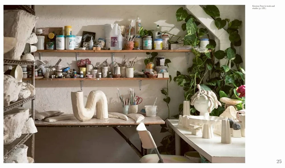 Earth & Fire : Modern potters, their tools, techniques and practices /anglais