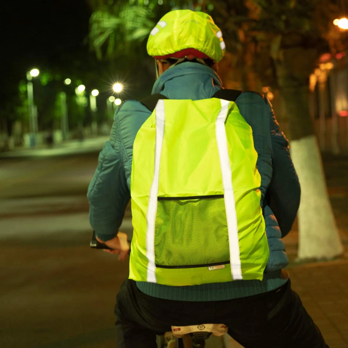 kwmobile zestaw pokrowców na plecak i kask – wysoka widoczność wodoodporne akcesoria rowerowe do ochrony roweru – dostępne w różnych kolorach Hi Vis