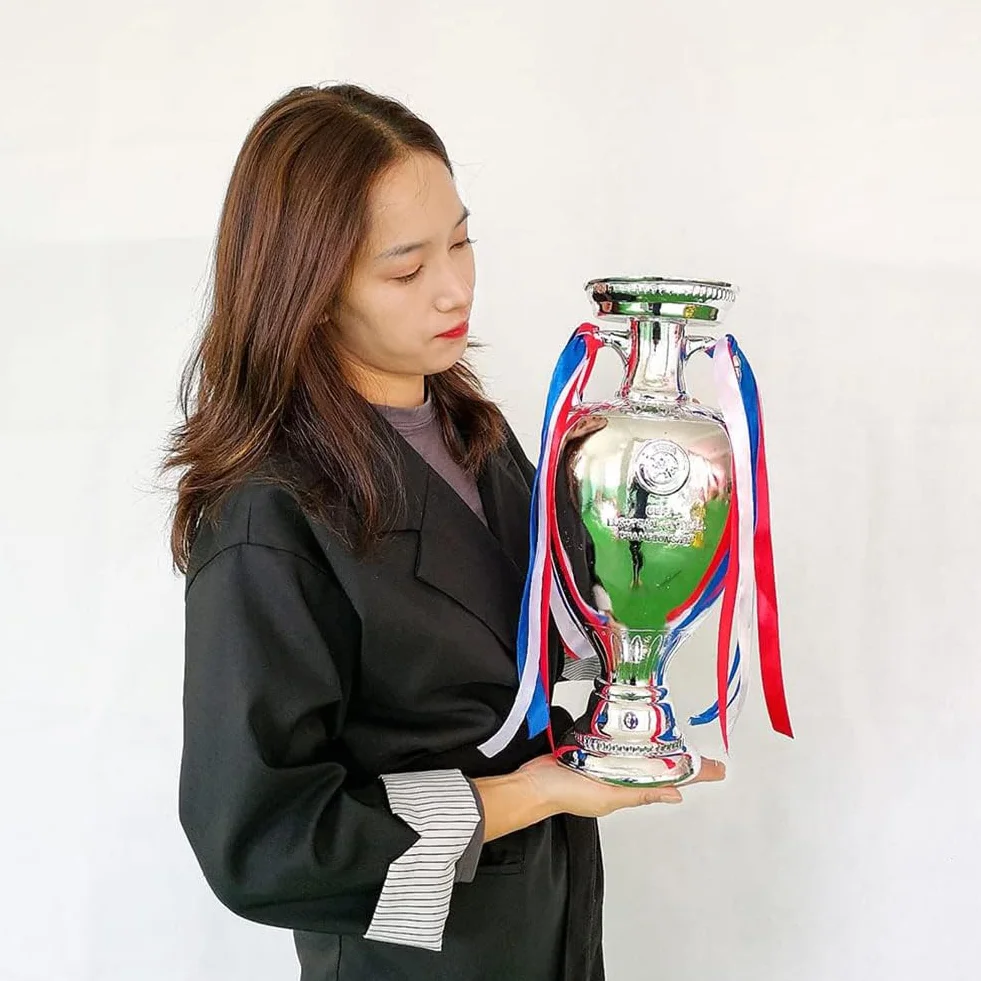 Replika Pucharu Delaunay 26cm Trofeum Piłkarskie Mistrzostwa Europy Żywica Ozdoba