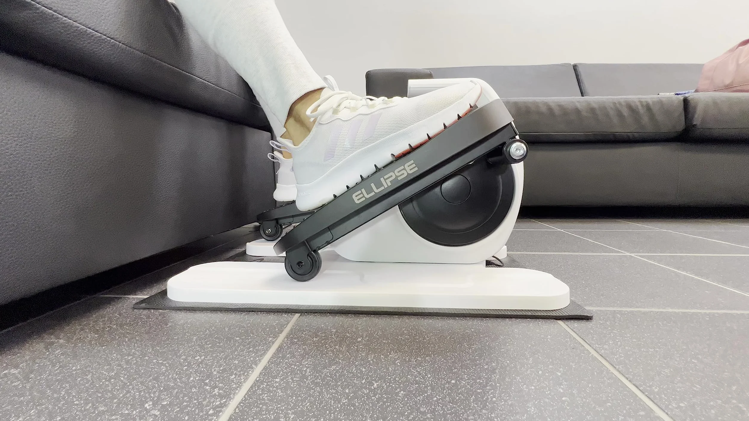 MYBO TV Ellipse Motorowy rower eliptyczny czarny