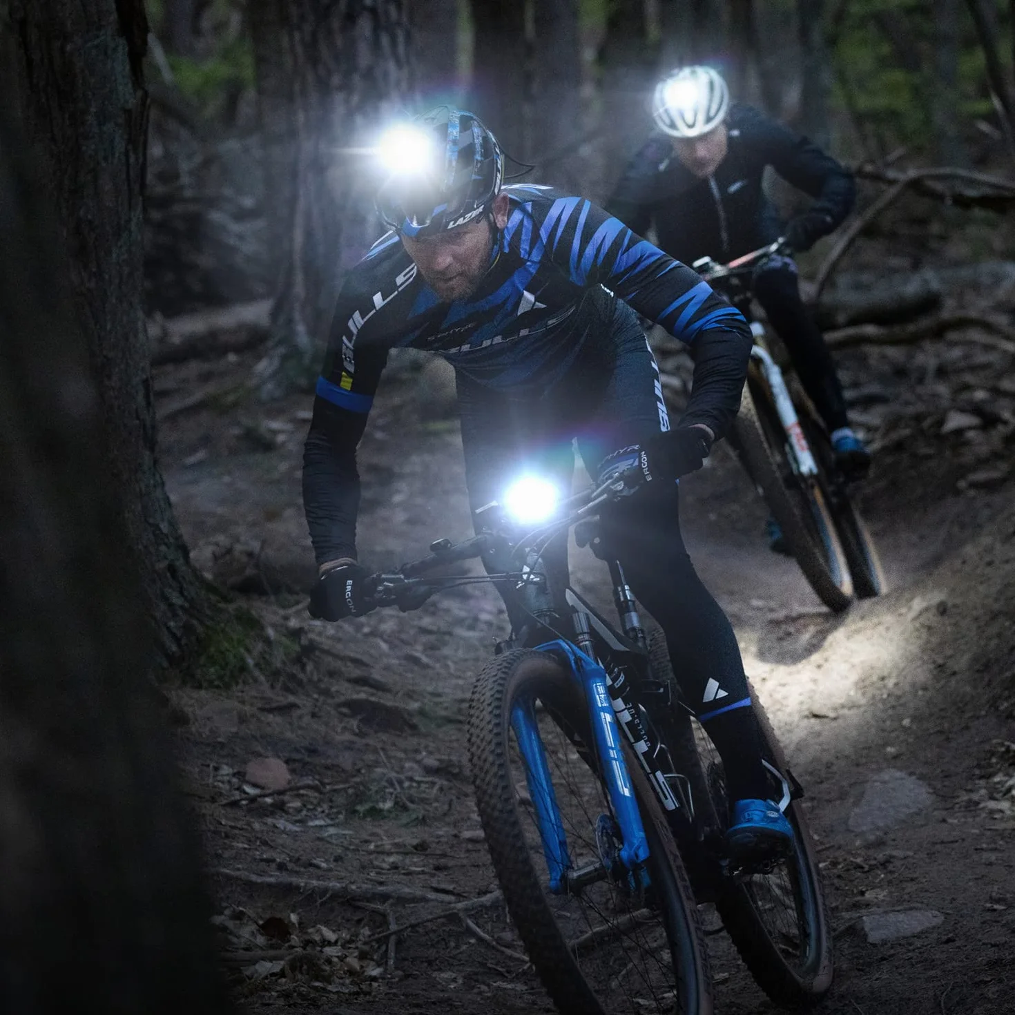 SIGMA Buster 1100/RL150 zestaw oświetleniowy 1100 lumenów przednie 150 lumenów tylne światło hamowania