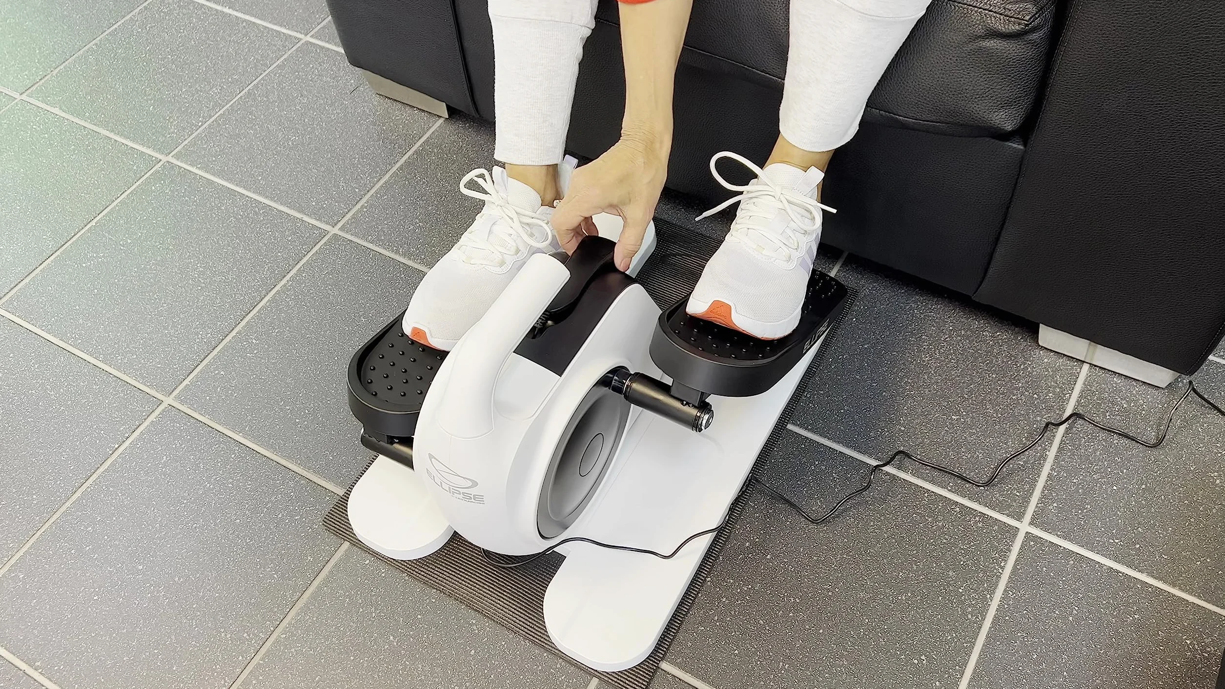 MYBO TV Ellipse Motorowy rower eliptyczny czarny