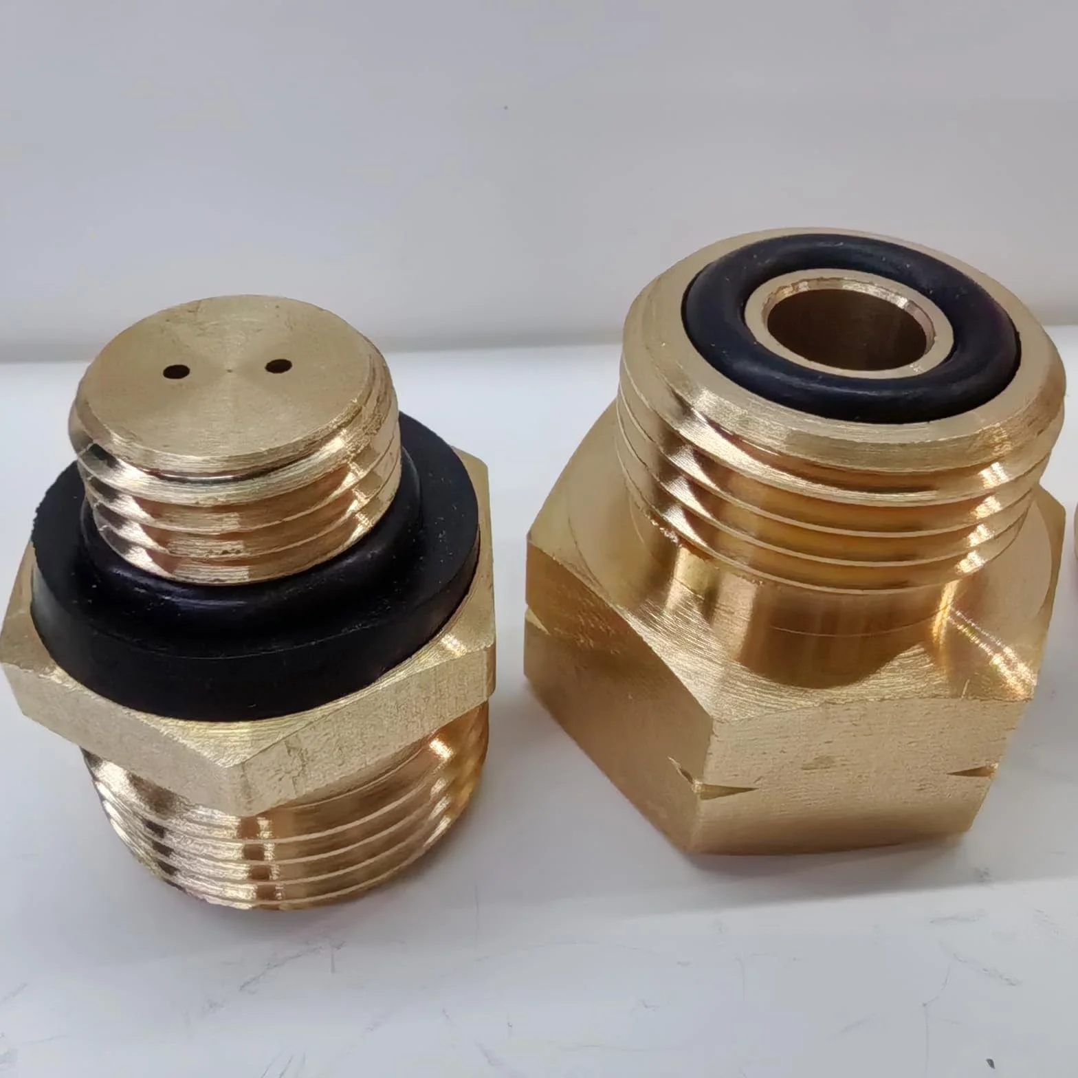 4-częściowy zestaw adapterów do butli gazowych, adapter do butli gazowych, adapter Euro do butli gazowych, do napełniania niemieckich butli gazowych za granicą, mosiężny adapter do butli gazowych w