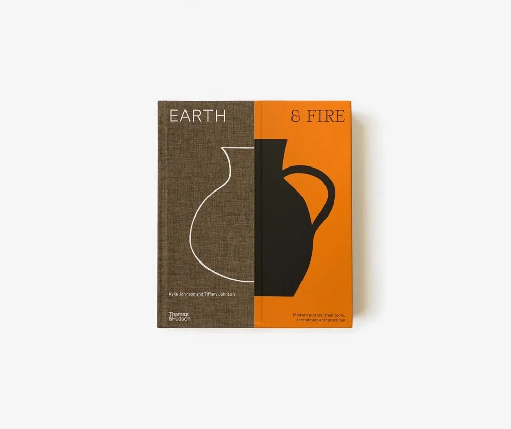 Earth & Fire : Modern potters, their tools, techniques and practices /anglais