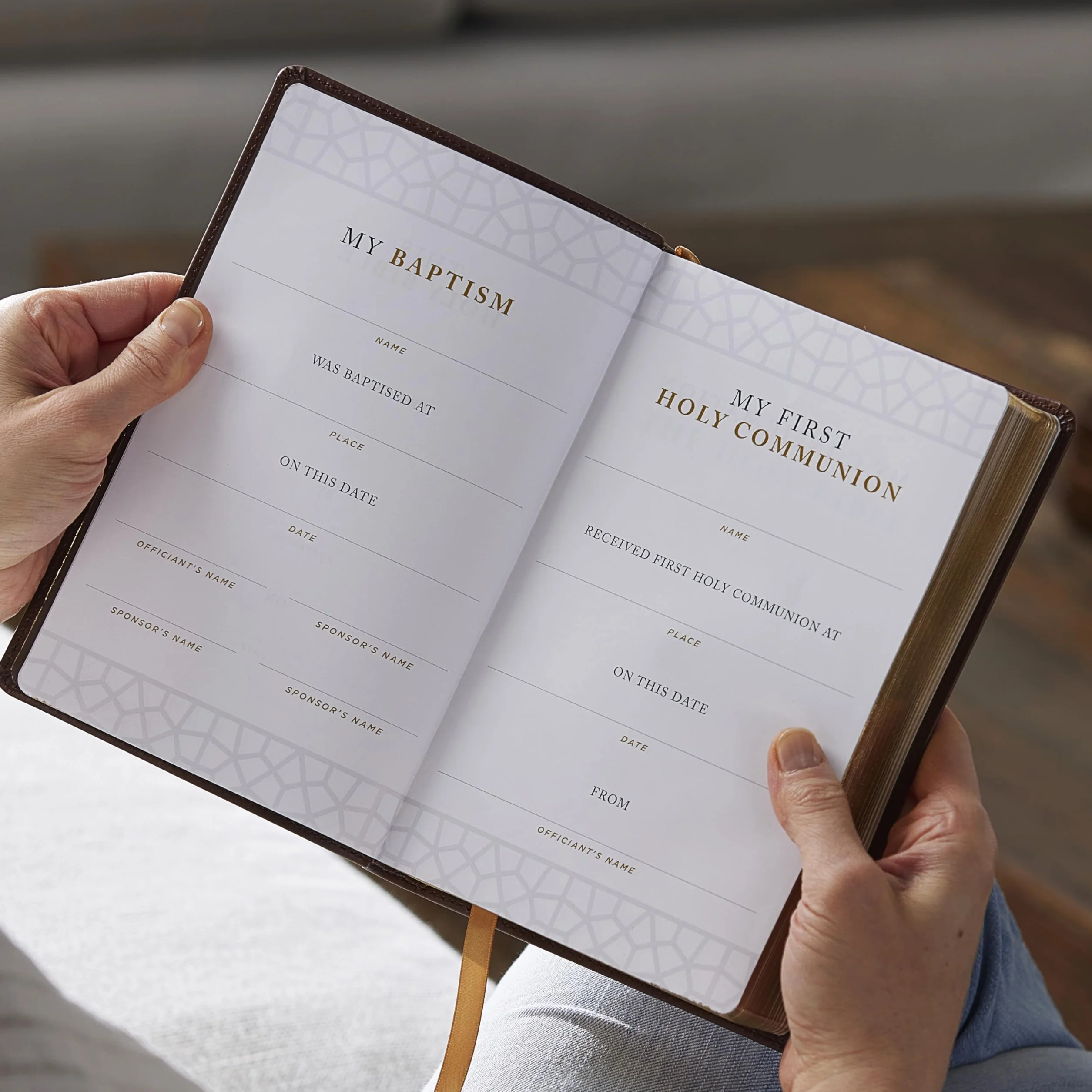 Nrsvce Sacraments of Initiation Catholic Bible, Purple Leathersoft, Comfort Print: New Revised Standard Version, Sacraments of Initiation Catholic ... Leathersoft, Comfort Print, Anglicized Text