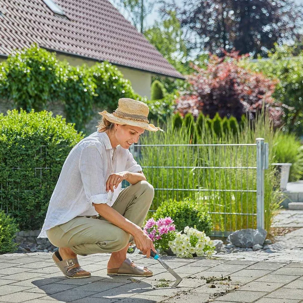 Gardena EcoLine skrobak do fug: Do dokładnego czyszczenia fug, nadaje się do kostki brukowej, krawędzi ścian i fug między płytkami, dwustronny nóż ze stali nierdzewnej (17704-20)