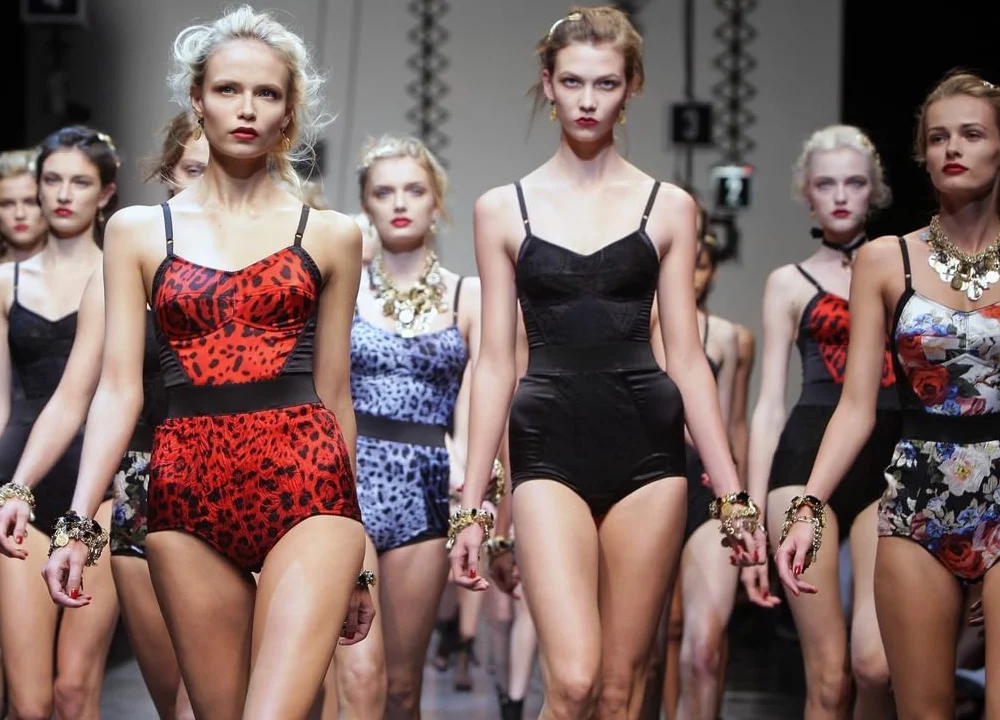 Little Book of Dolce & Gabbana: The Story of the Iconic Fashion House: 26