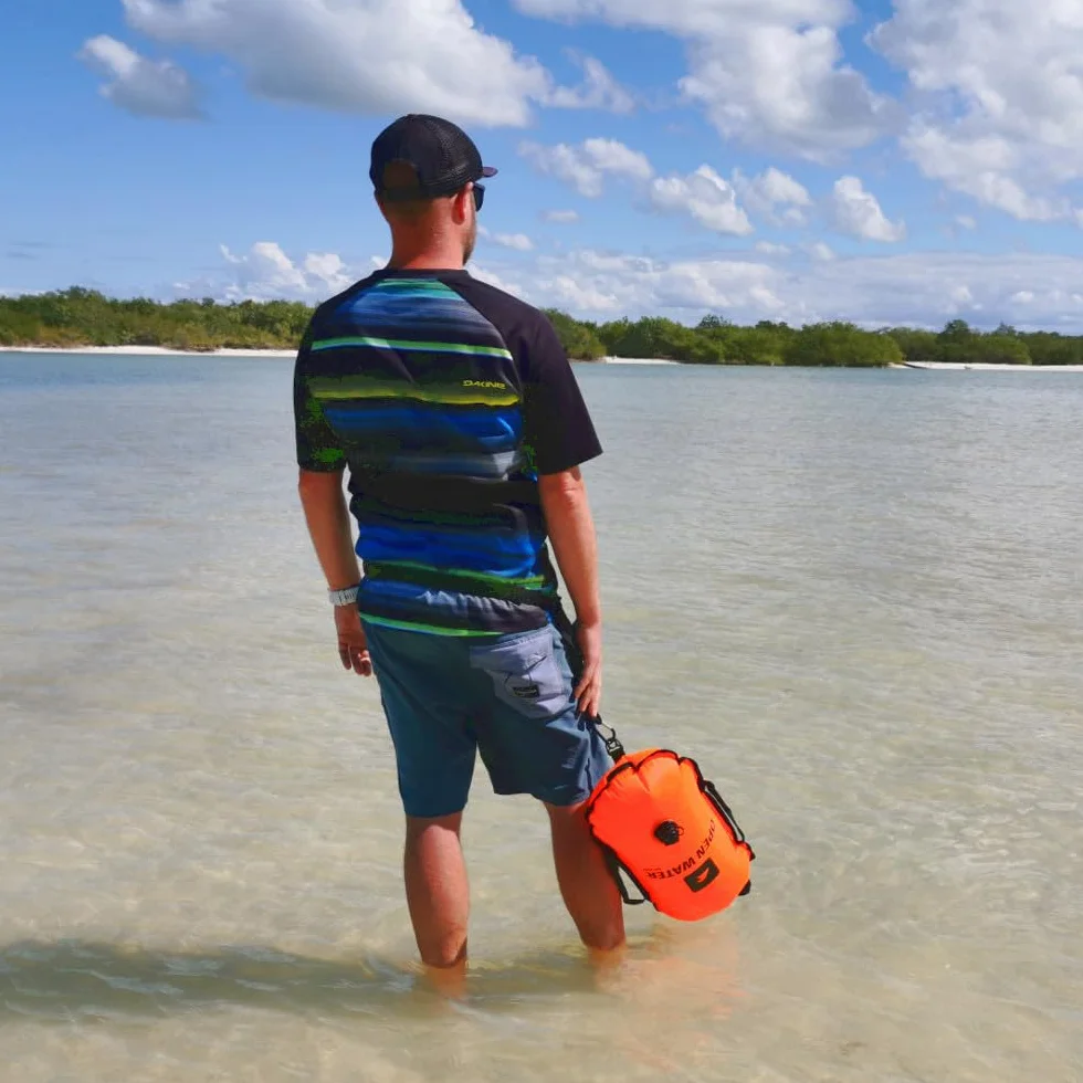 OPENWATER dmuchana bojka asekuracyjna do pływania z uchwytami