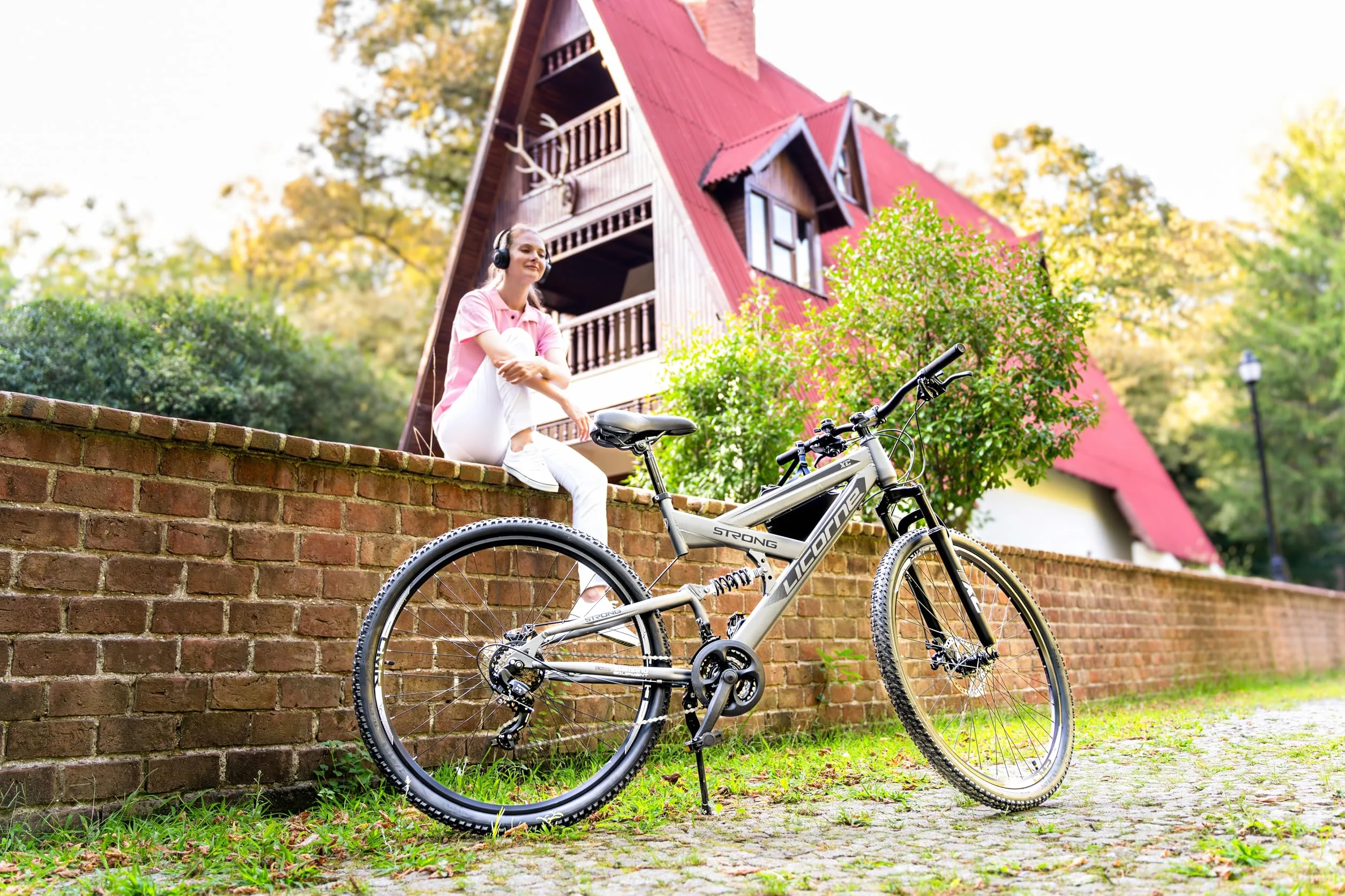 Rower górski Licorne Bike Strong 2D 26 27,5 29 cali hamulce tarczowe 21 biegów pełne zawieszenie