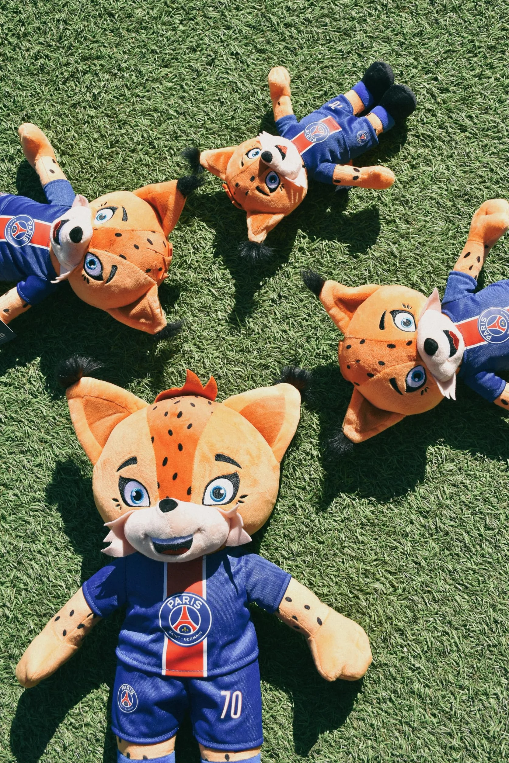 Pluszowa maskotka PSG Germain Le Lynx 35 cm oficjalna licencja miękki plusz z wyjmowaną koszulką
