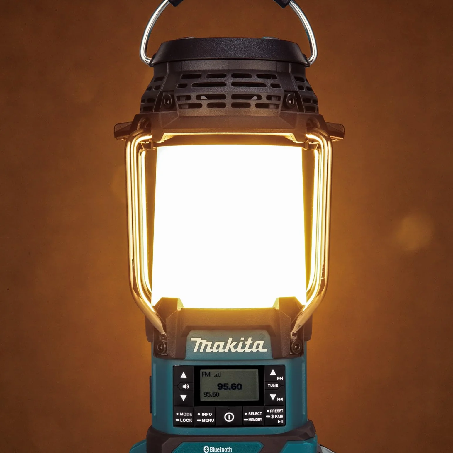 Makita DMR056 14,4 V/18 V litowo-jonowe radio LXT z latarnią