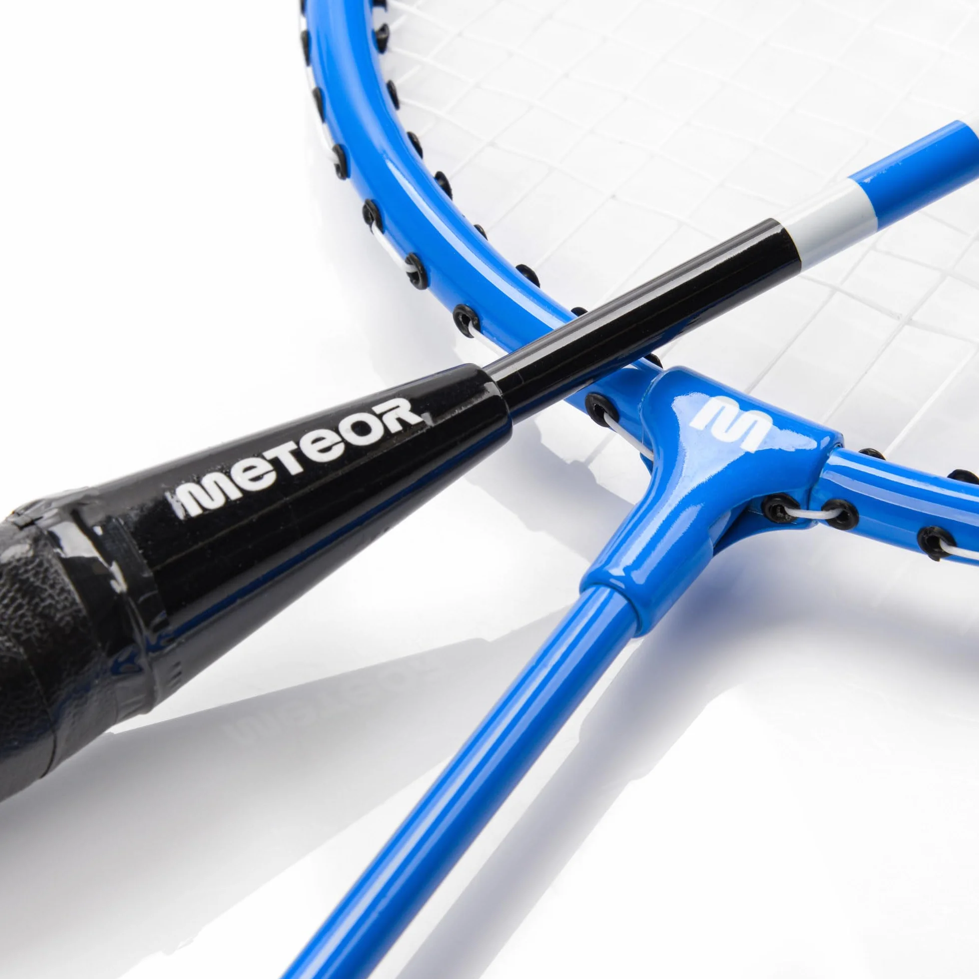 Zestaw do badmintona dla 2 osób Set rakietki badminton paletki aluminiowe do ogrodu Łatwy montaż dla dorosłych dzieci młodzieży rodziny z 6 lotkami METEOR