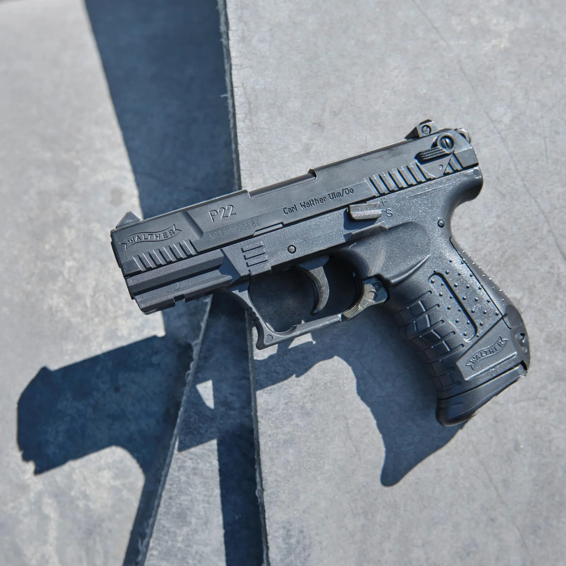 Umarex Softair P22 z zapasowym magazynkiem pistolet do airsoft 0,5 J czarny 6 mm