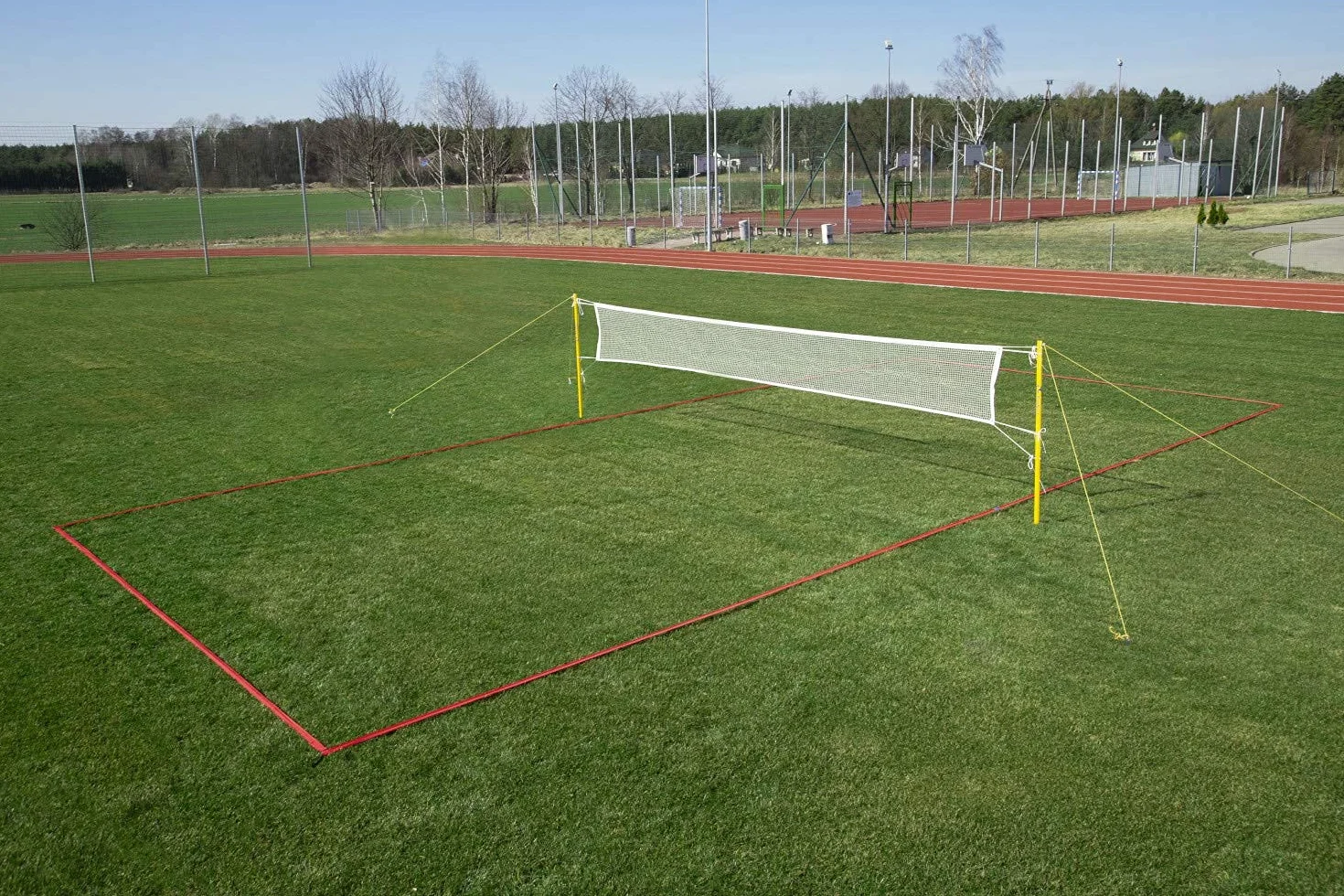 Linie do badmintona oznaczenie pola do gry Courtline maks. 6,15 x 13,4 m linie do badmintona szerokość 4 cm oznaczenie czerwony niebieski żółty trawnik piasek hak kotwiący