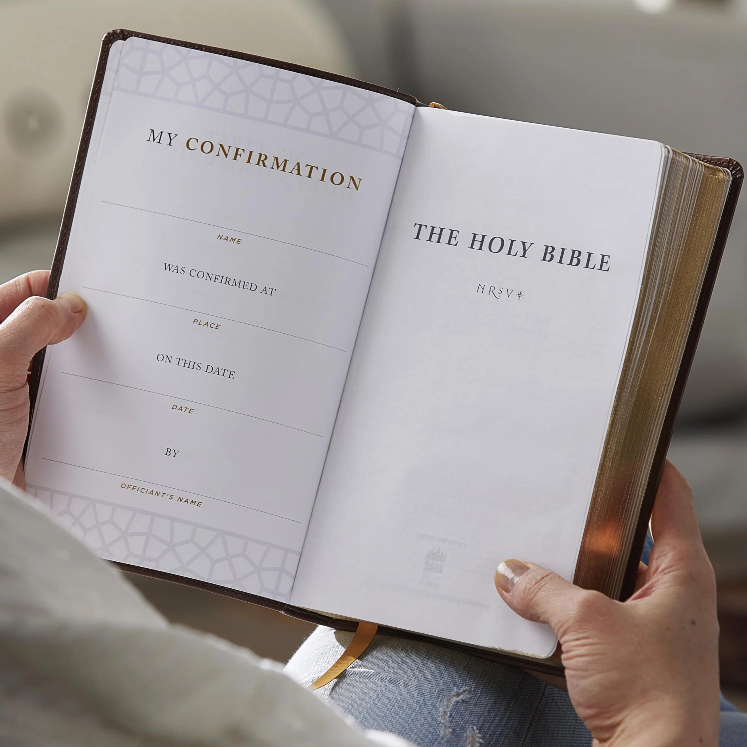Nrsvce Sacraments of Initiation Catholic Bible, Purple Leathersoft, Comfort Print: New Revised Standard Version, Sacraments of Initiation Catholic ... Leathersoft, Comfort Print, Anglicized Text