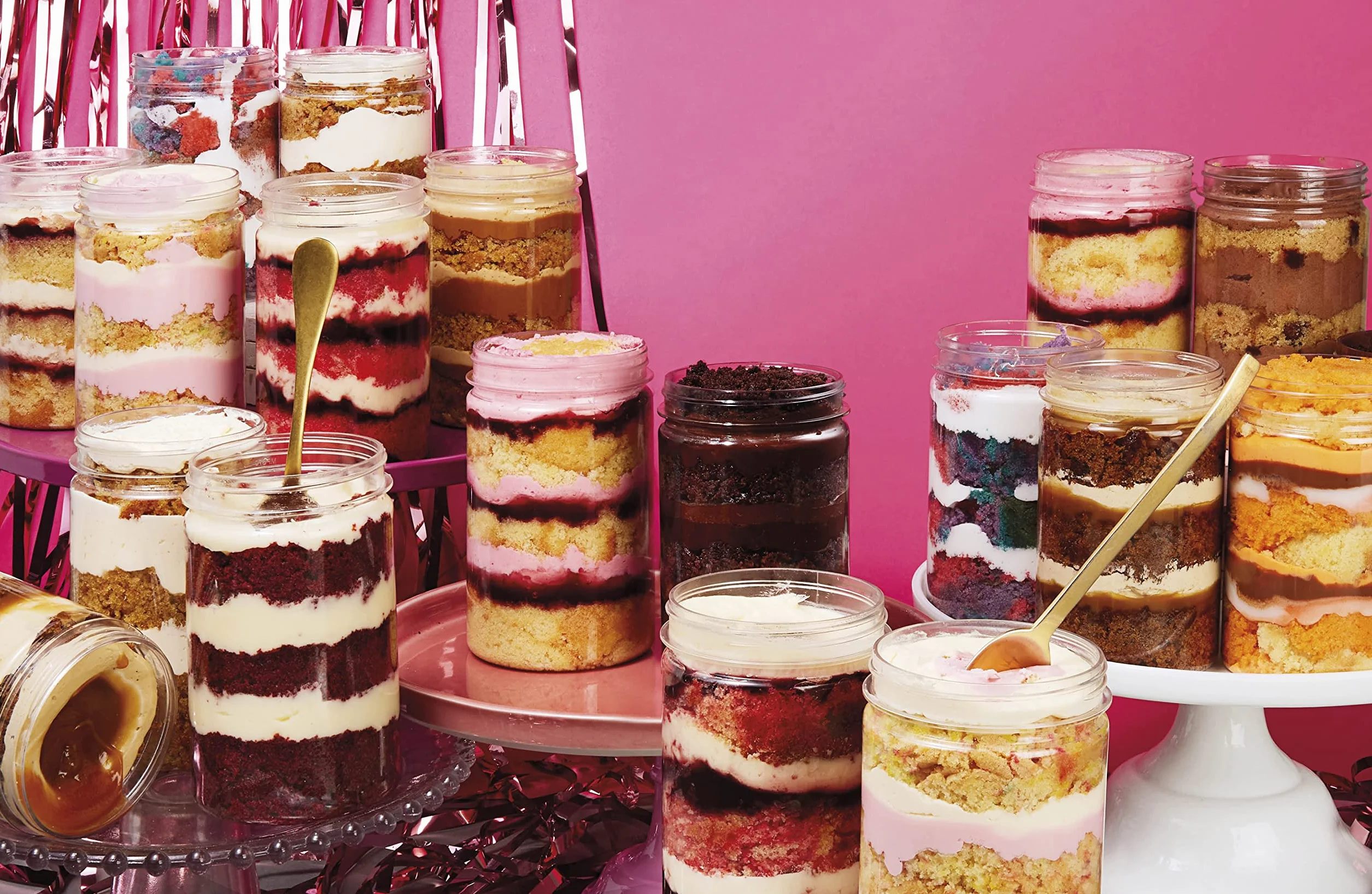 The Finch Bakery: Sweet Homemade Treats and Showstopper Celebration Cakes. A SUNDAY TIMES BESTSELLER