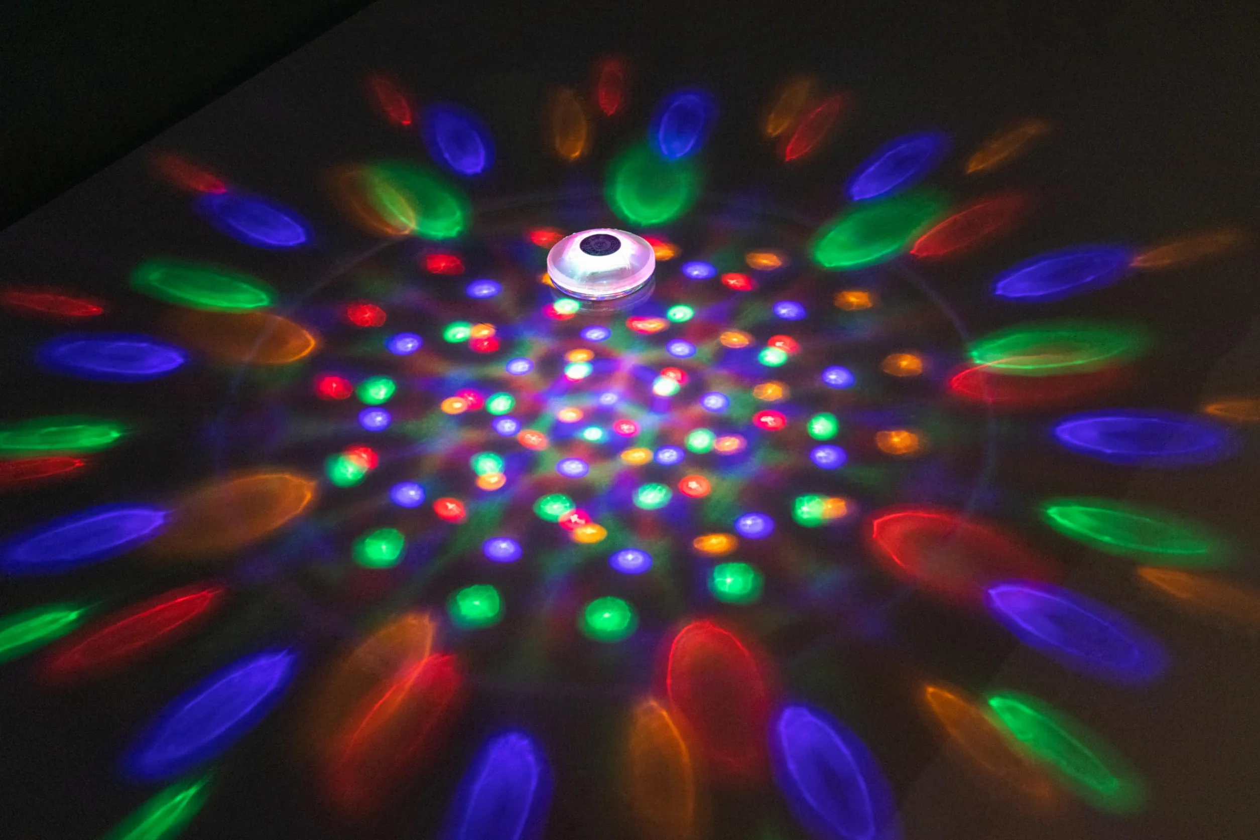 Bestway Zasilana na baterie, pływająca lampa LED, Ø 14 cm