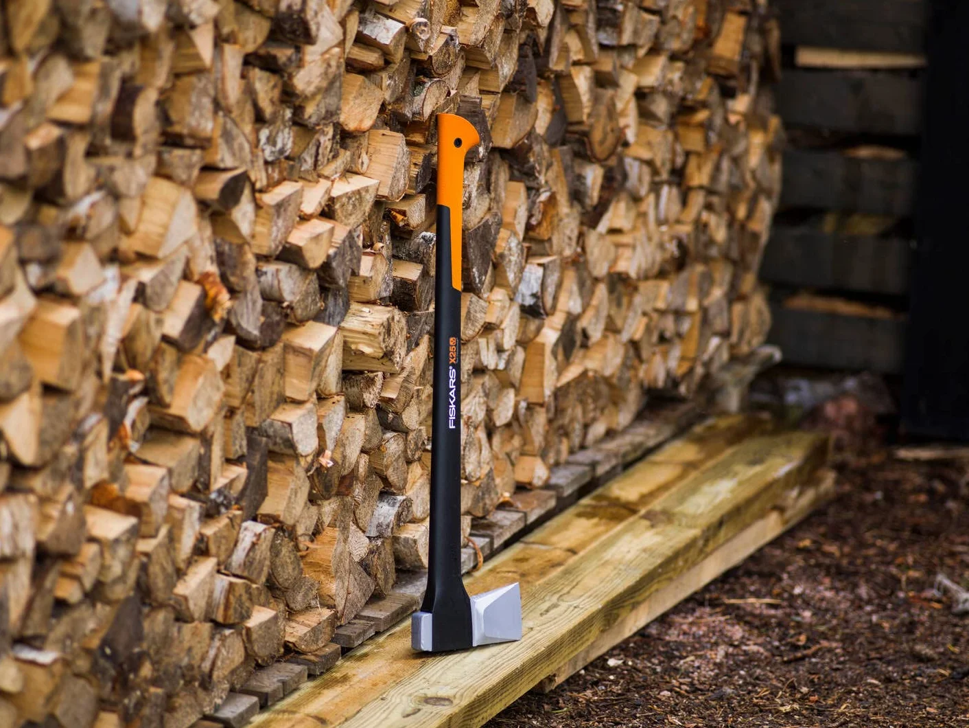 Fiskars X-Series Siekiera, Czarny/Pomarańczowy, X25/77 cm