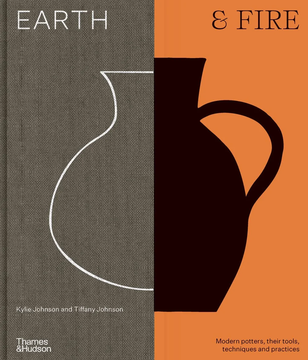 Earth & Fire : Modern potters, their tools, techniques and practices /anglais