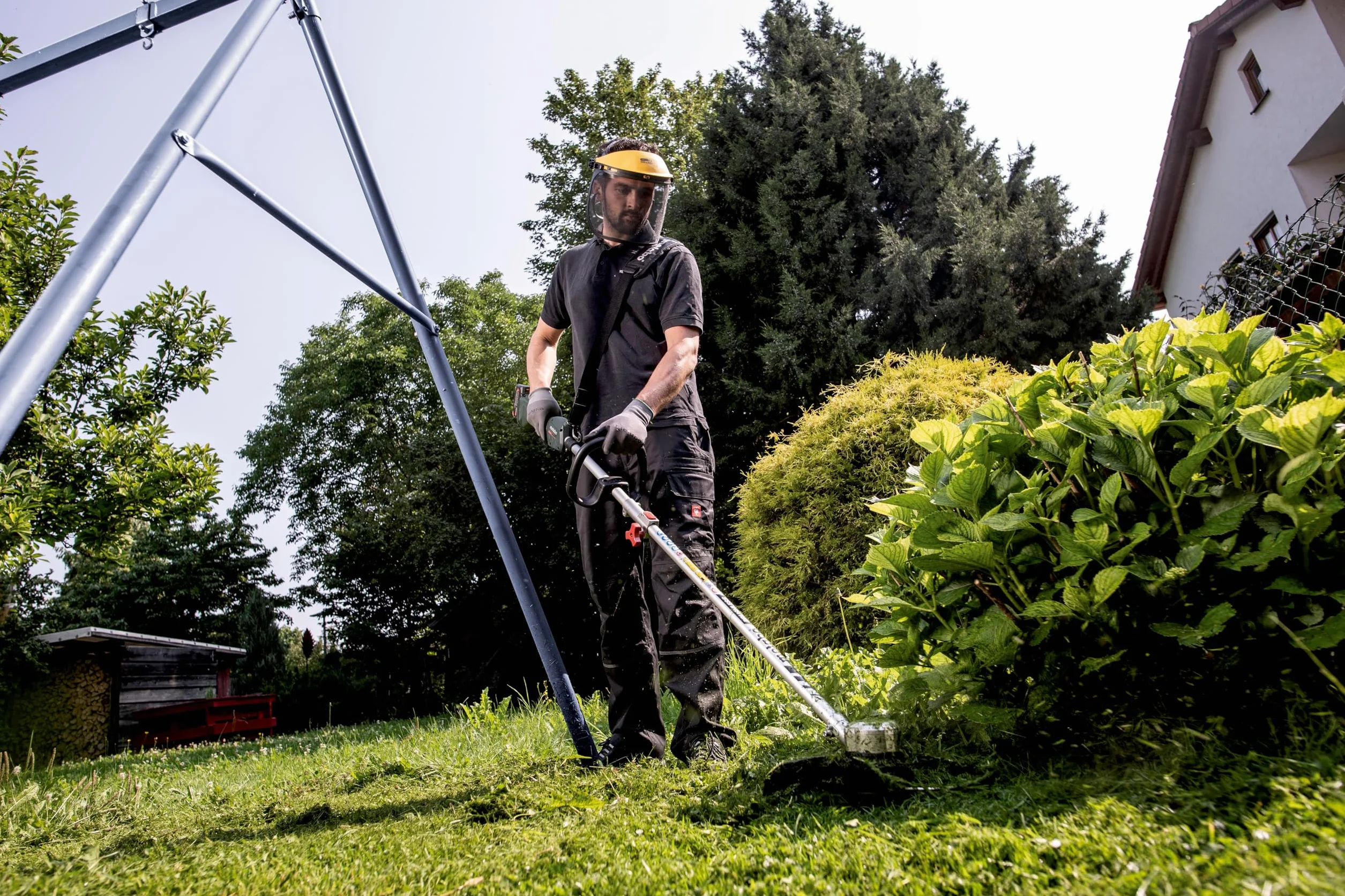 Metabo akumulatorowa podkaszarka RTD 18 LTX BL 30 – 601720850 – 18 V – Lekka i kompaktowa – Elektryczna podkaszarka z systemem Metabo Quick do szybkiej wymiany żyłki i silnikiem bezszczotkowym