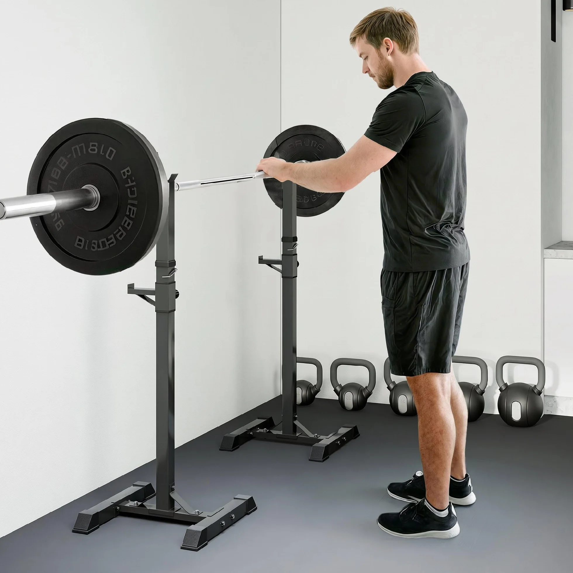 HOMCOM Stojak na hantle, zestaw 2 szt., stojak na długie hantle z regulacją wysokości, sztanga długa z gumowymi nakładkami, 105-160 cm, trening siłowy, do 150 kg, stal